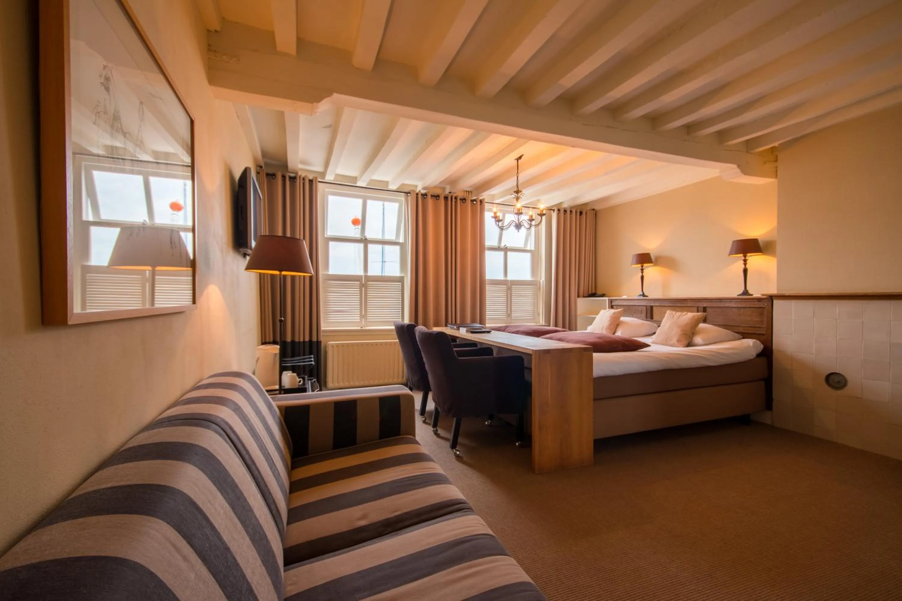 Bedroom, Bed in Auberge de Campveerse Toren