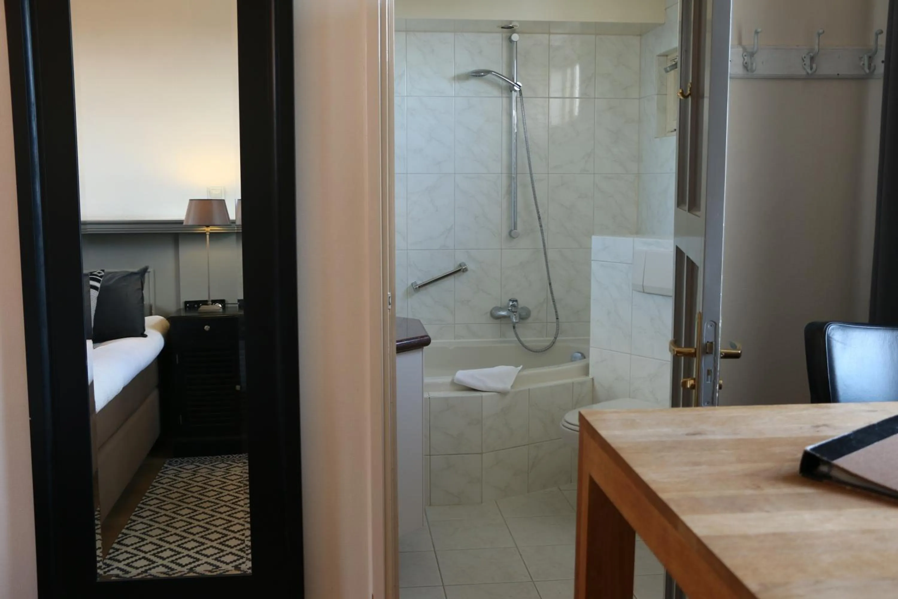 Bathroom in Auberge de Campveerse Toren