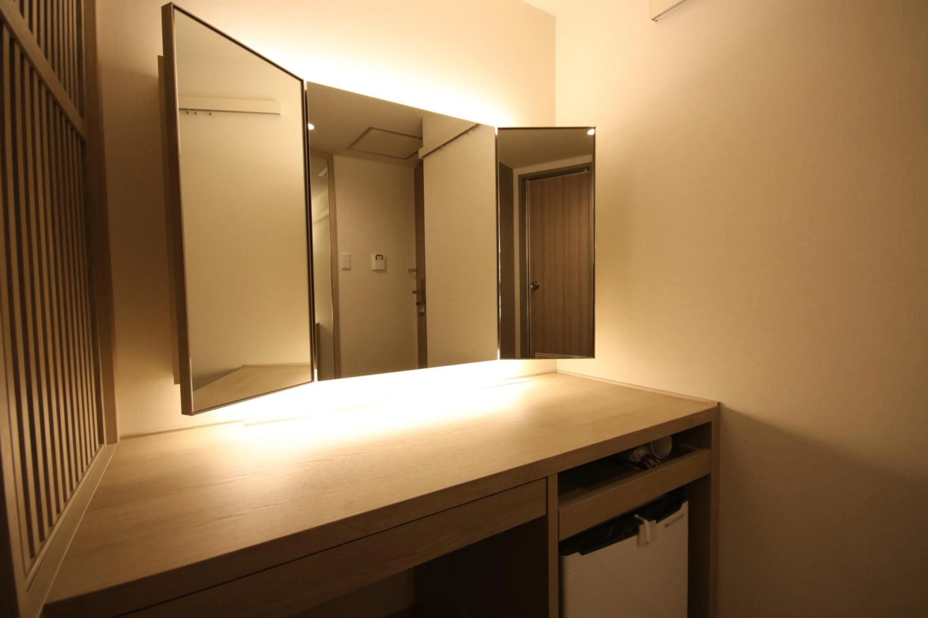 hair dresser in Kita Hotel