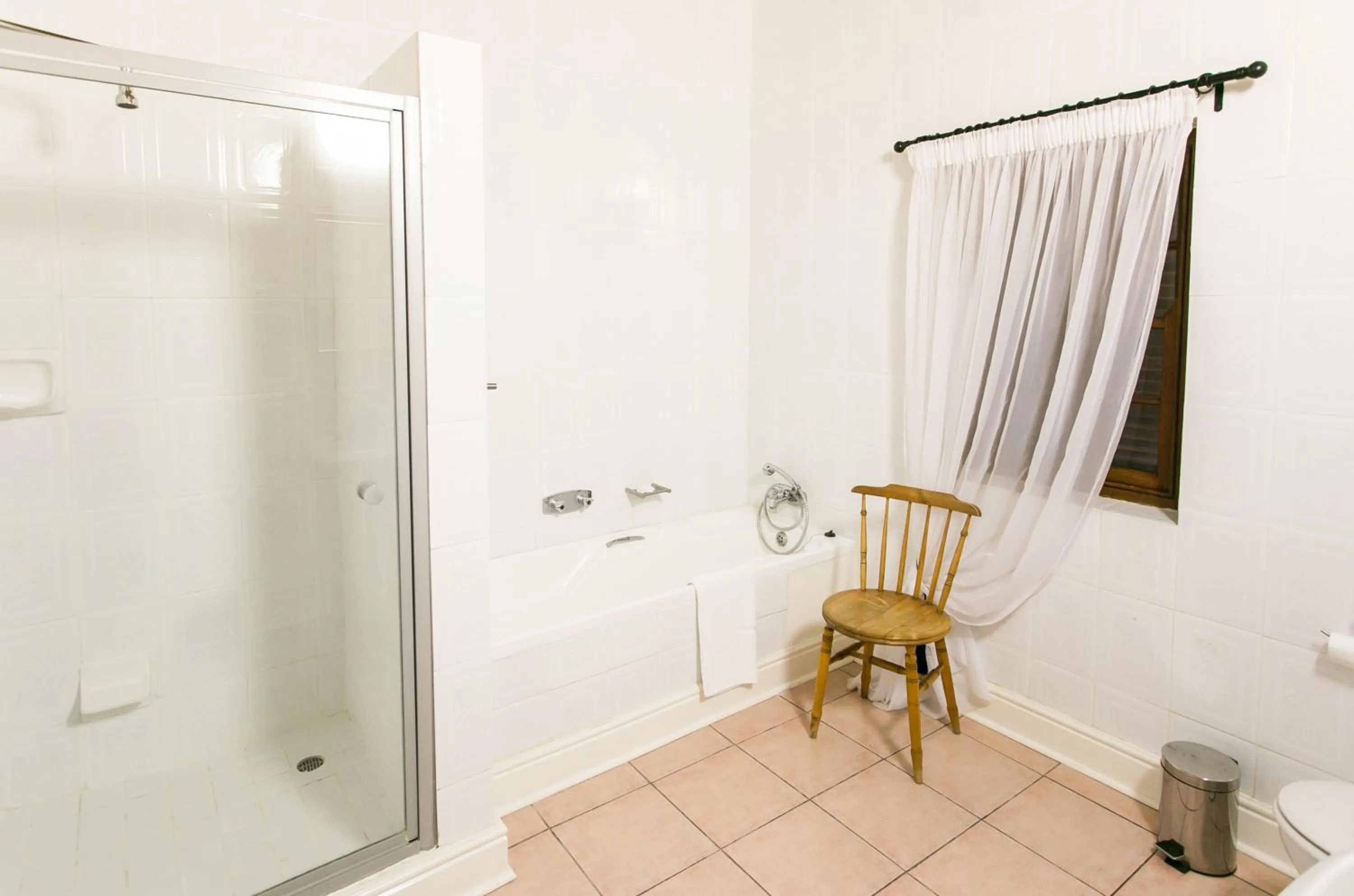 Bathroom in Matoppo Inn