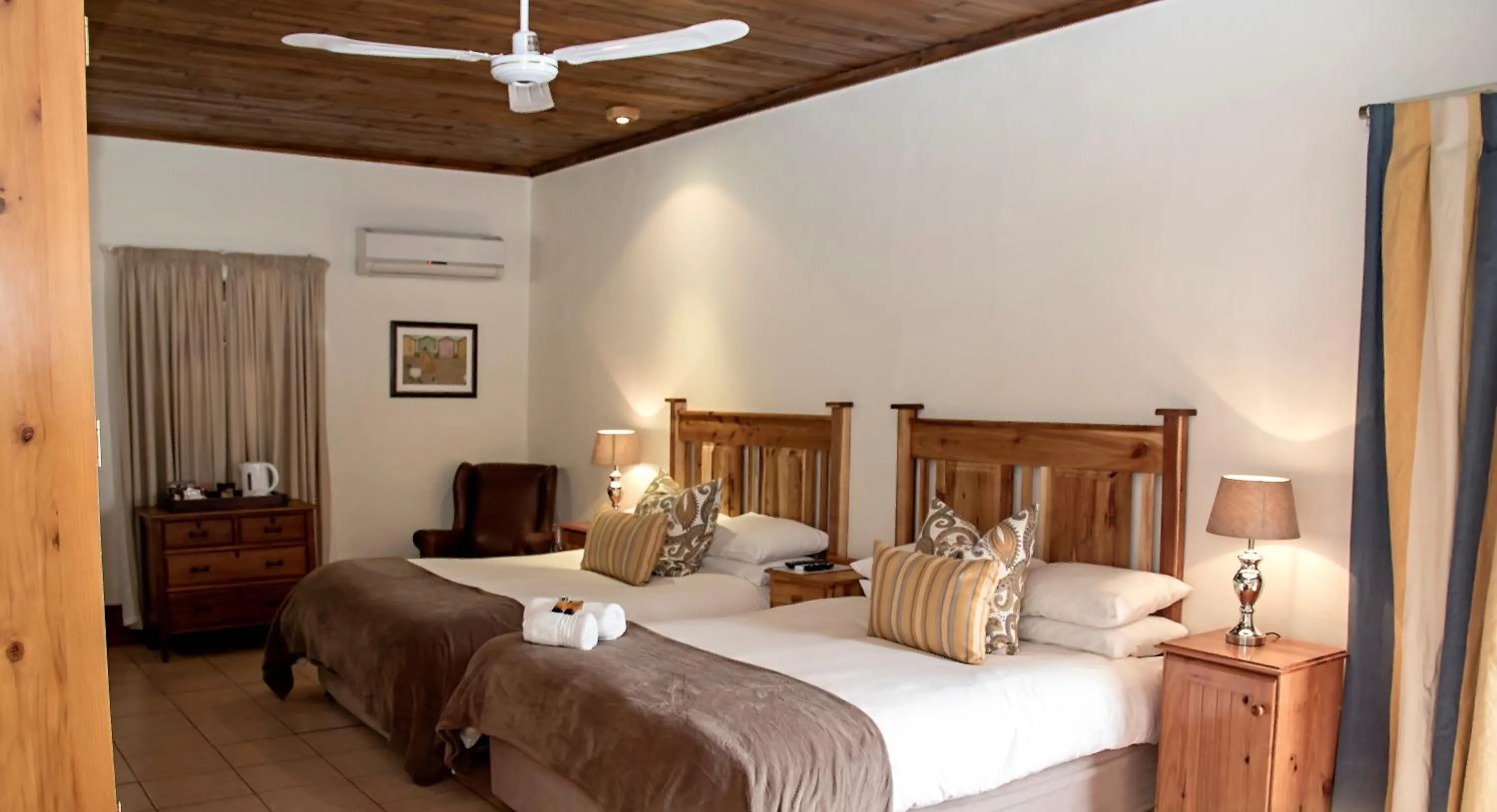 Photo of the whole room, Bed in Matoppo Inn