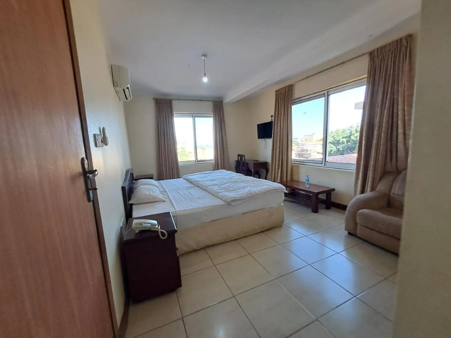 Bed in Moshi Leopard Hotel