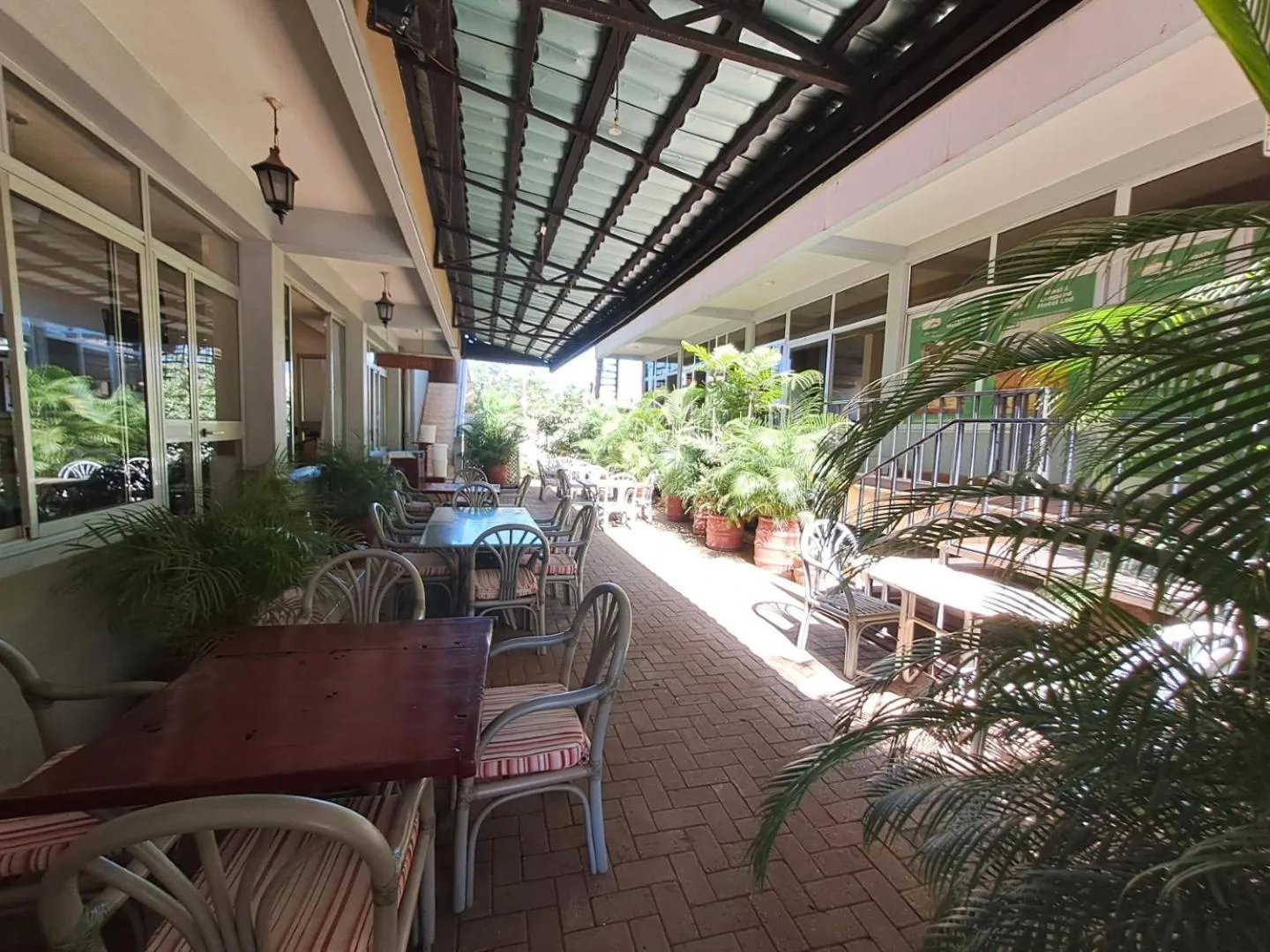 Restaurant/places to eat in Moshi Leopard Hotel