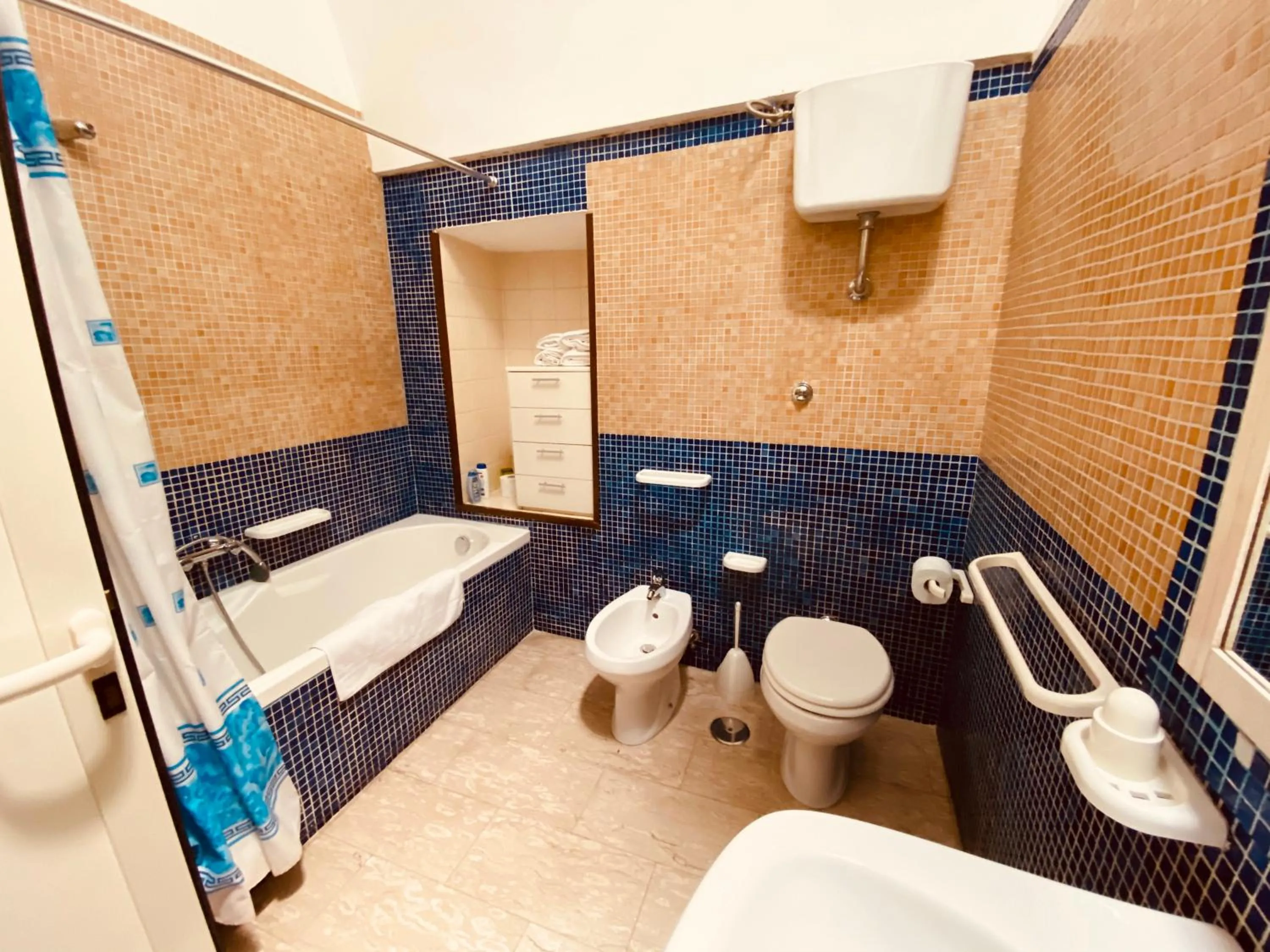 Shower in B&B Porta Grande