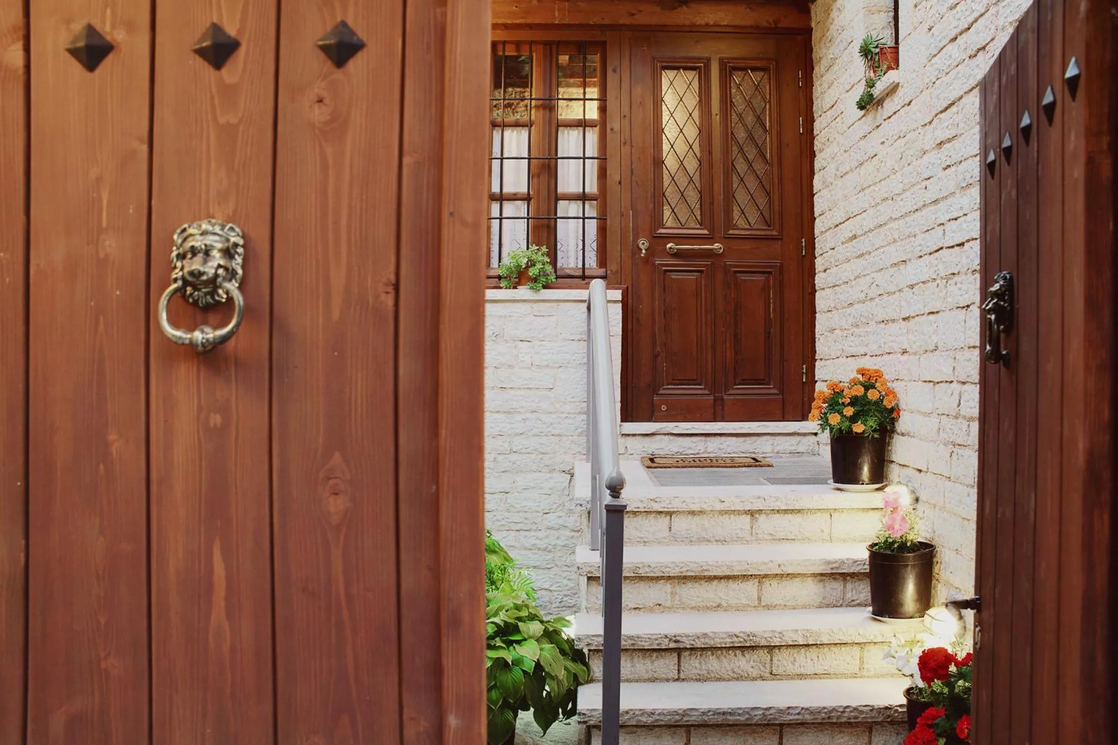 Facade/entrance in Archontiko Evridikis
