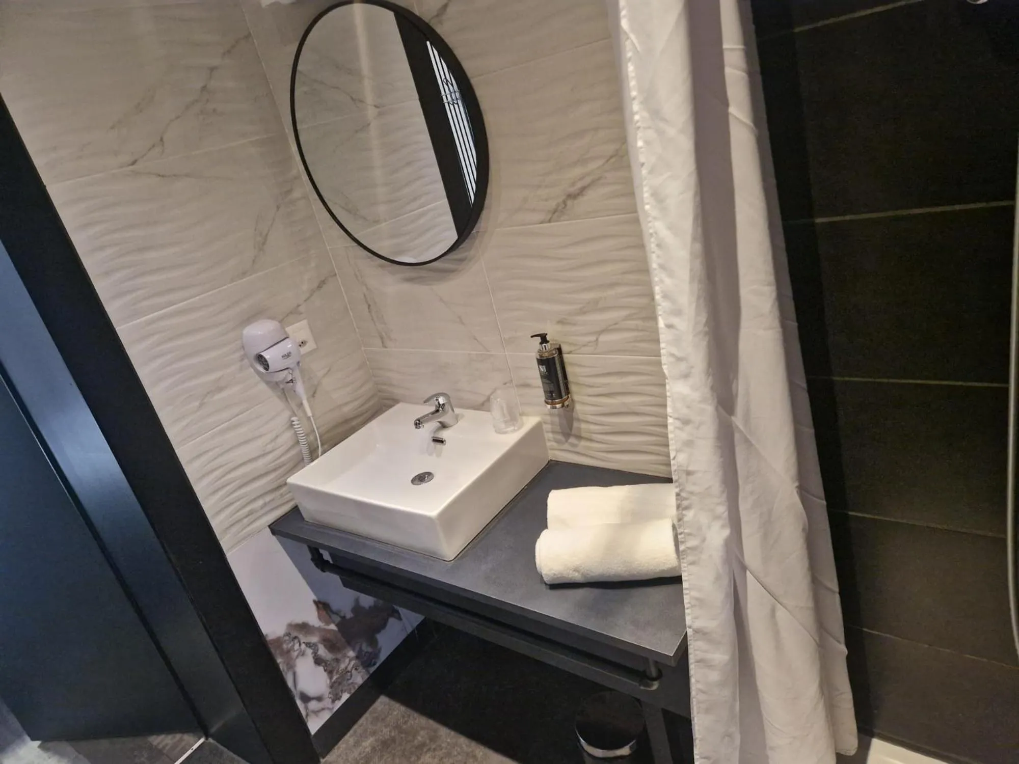 Bathroom in Hotel Parc & Lac