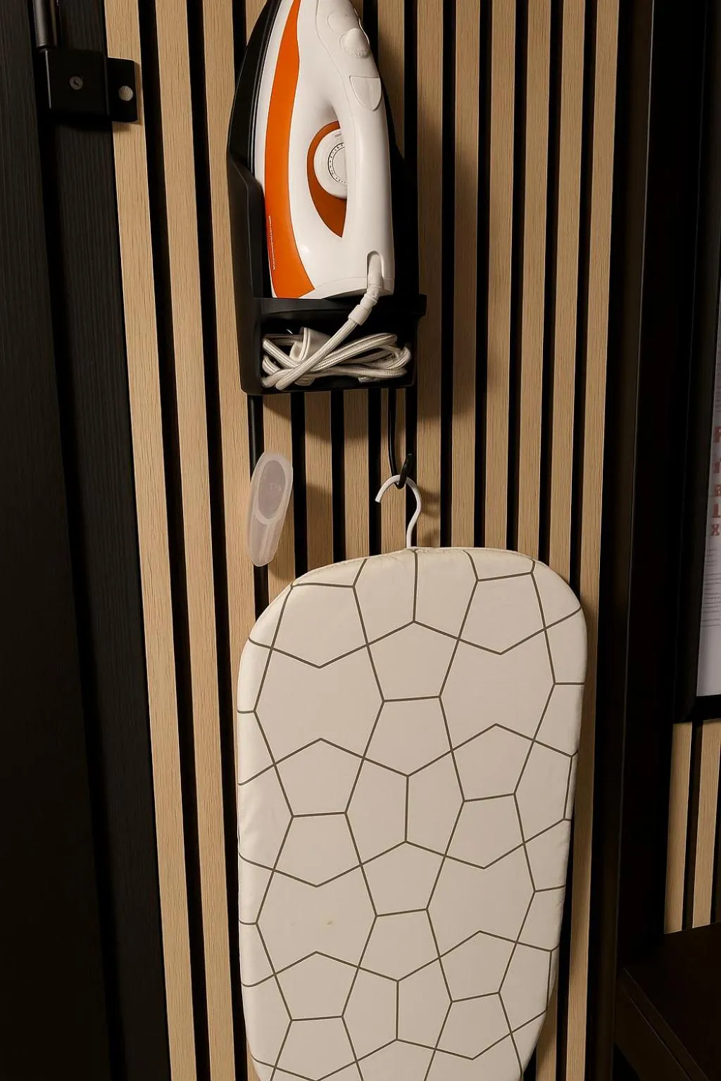 flat iron in Hotel Parc & Lac