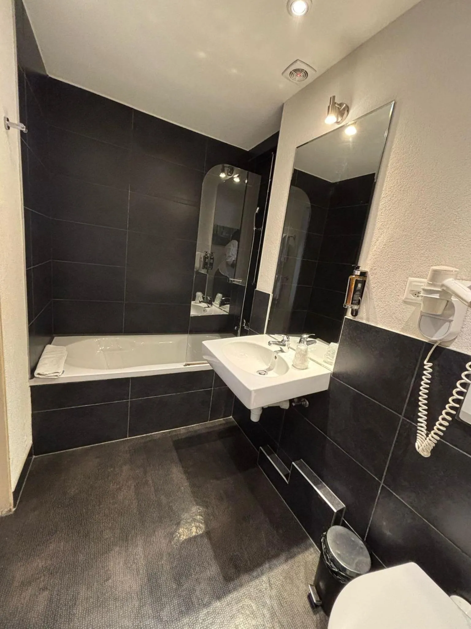 Bathroom in Hotel Parc & Lac