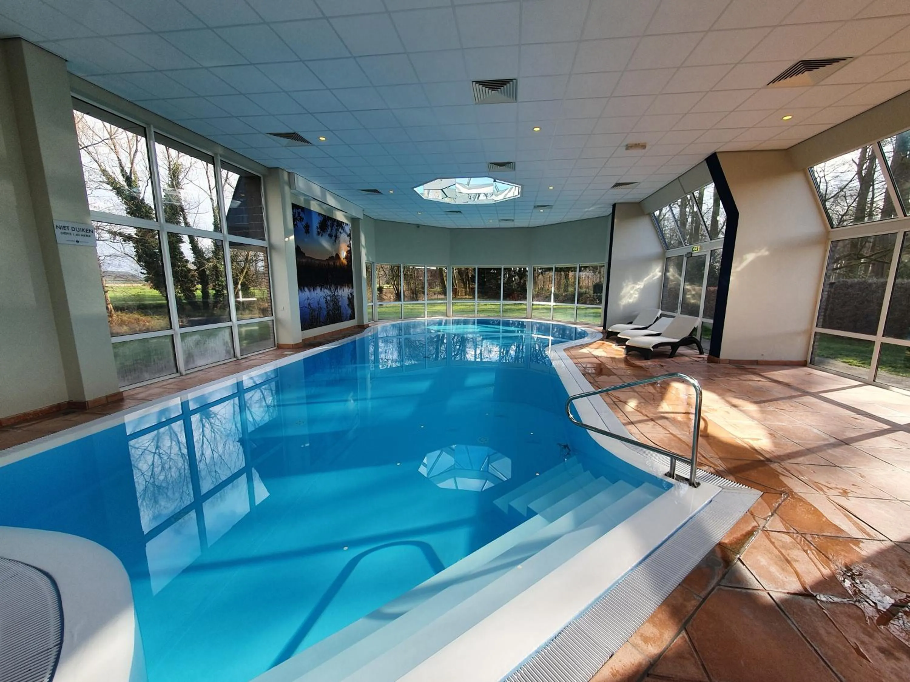 Swimming pool in Fletcher Hotel Restaurant Dinkeloord