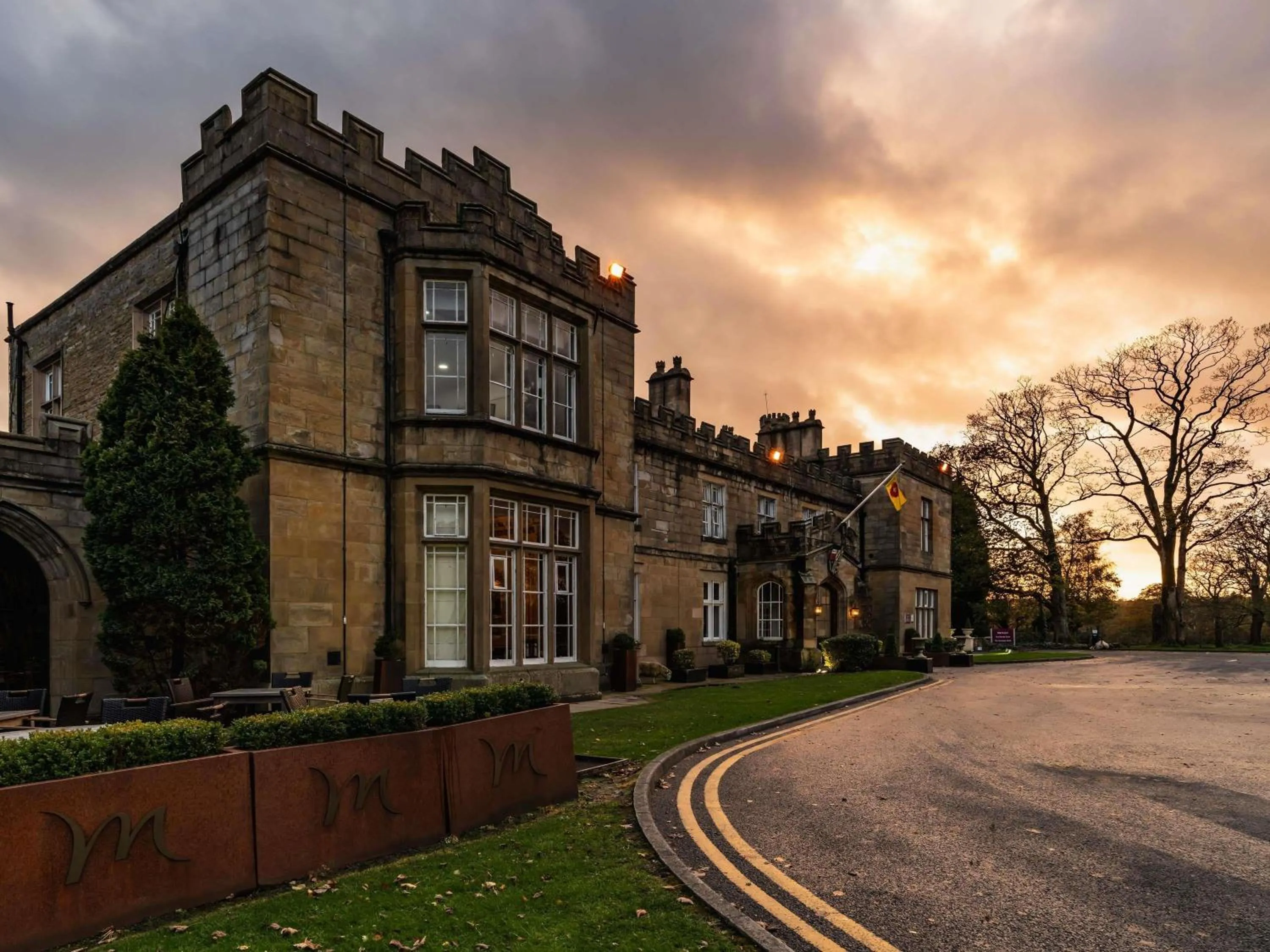 Property building in Mercure Blackburn Dunkenhalgh Hotel & Spa