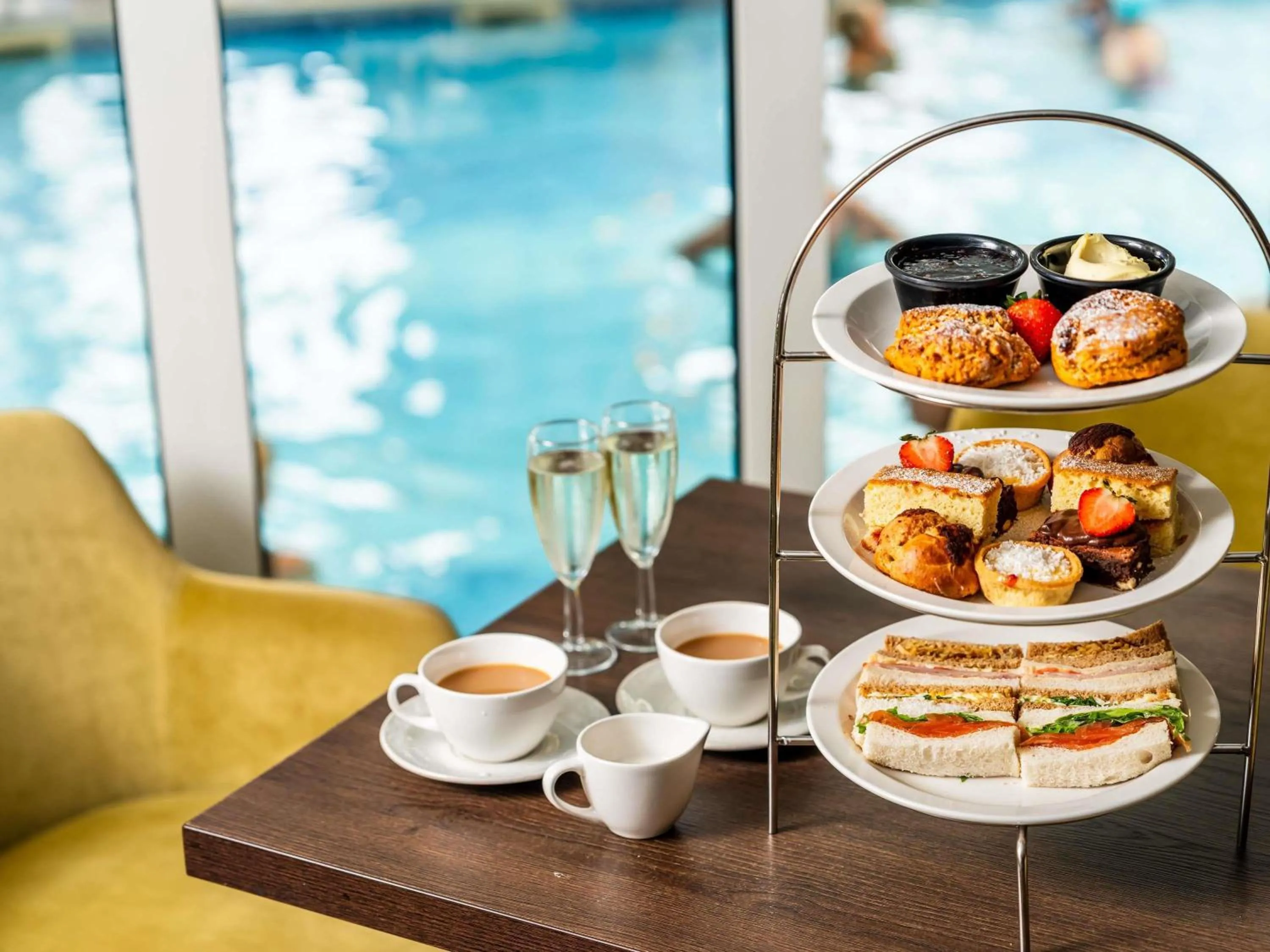 Lounge or bar in Mercure Blackburn Dunkenhalgh Hotel & Spa