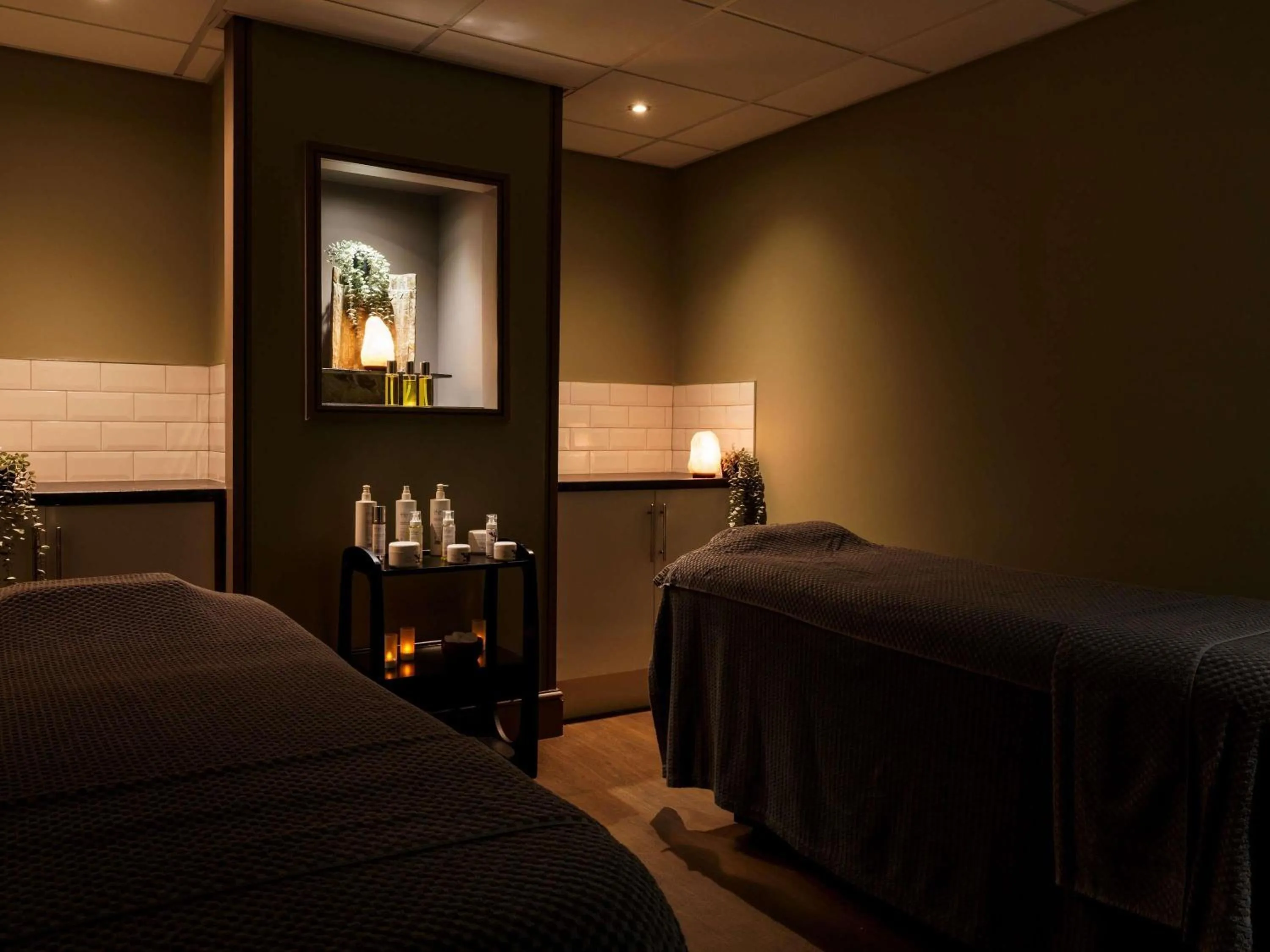 Lounge or bar, Bed in Mercure Blackburn Dunkenhalgh Hotel & Spa