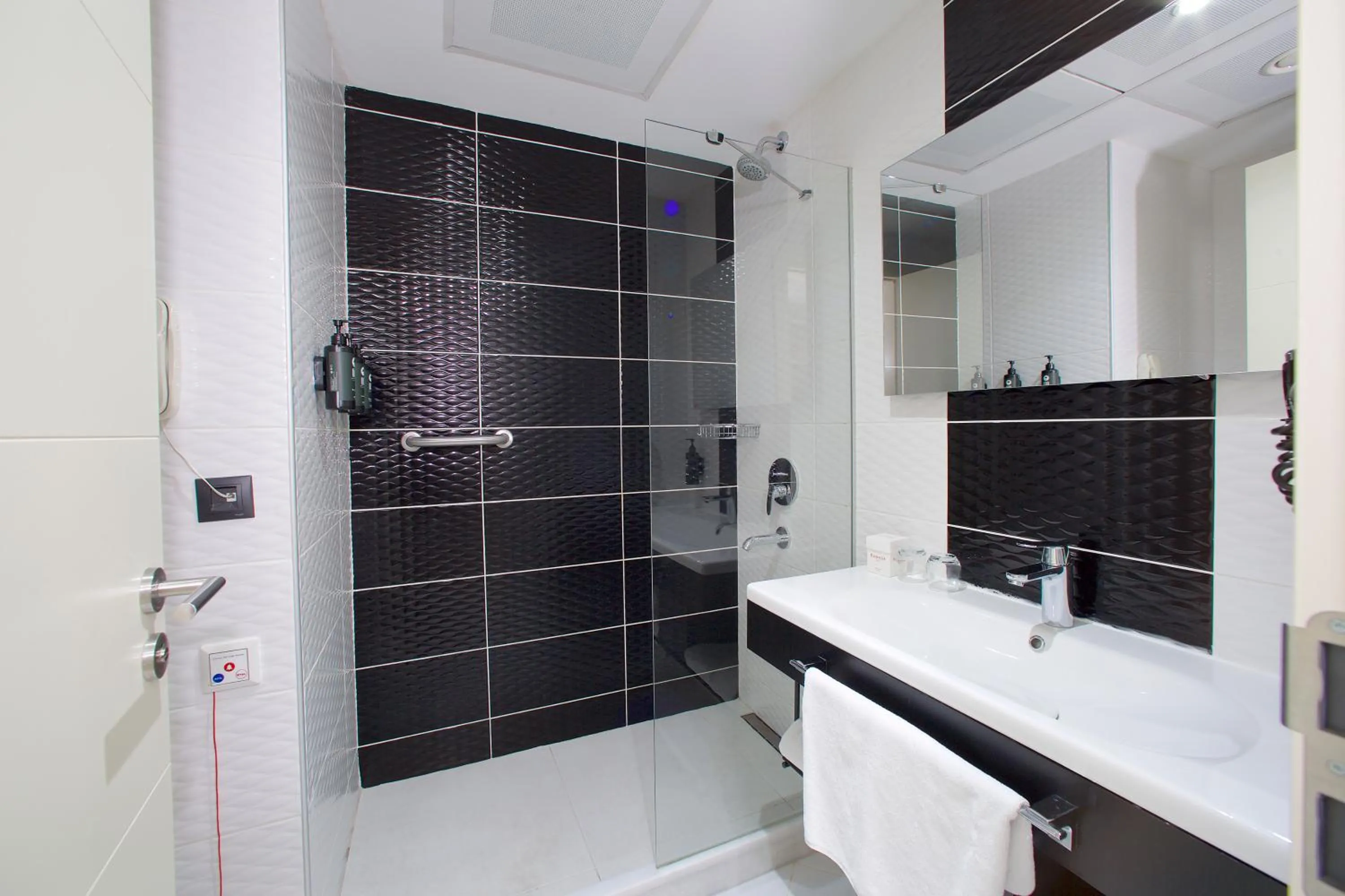Shower in Ramada By Wyndham Soma