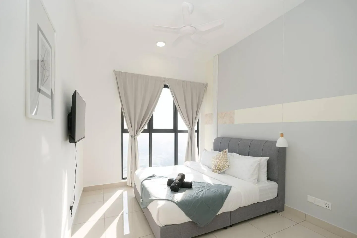 TV and multimedia, Bed in Cozy Skyline Retreat at Trion KL, Level 63