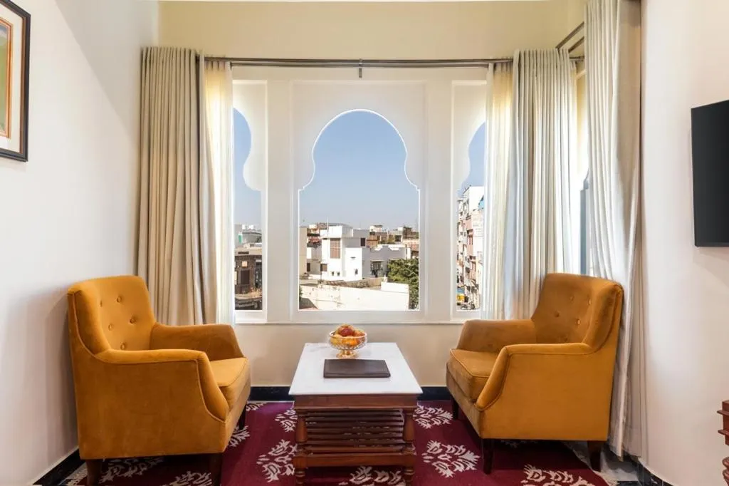 Seating area in Chunda Haveli