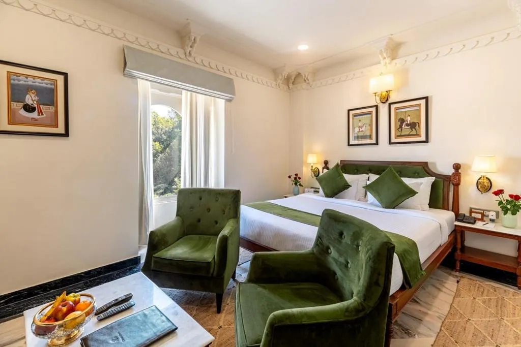 Bed in Chunda Haveli