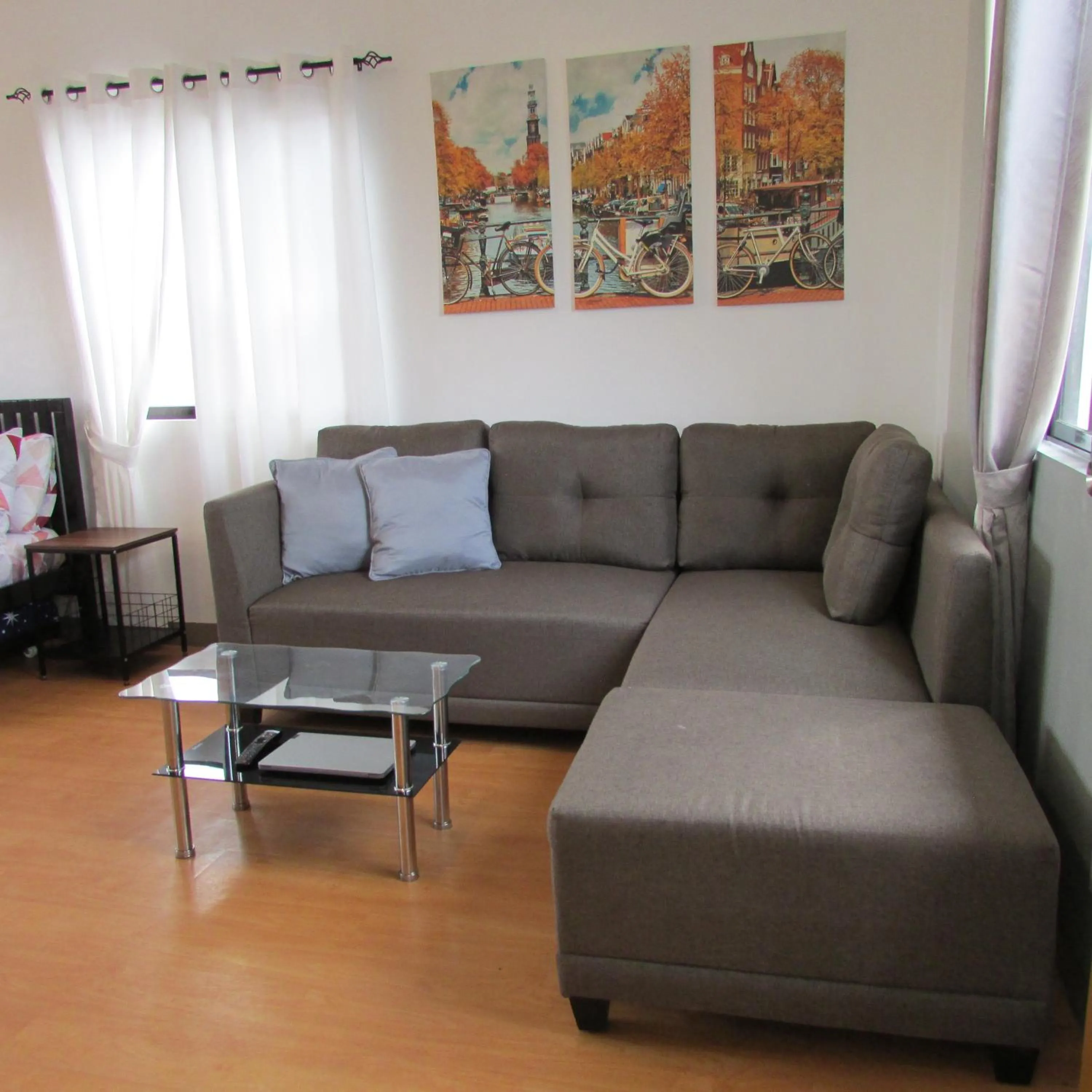 Seating area in Casa Devino - Discover the Perfect Condo Getaway in Luxury, Netflix, Free Parking