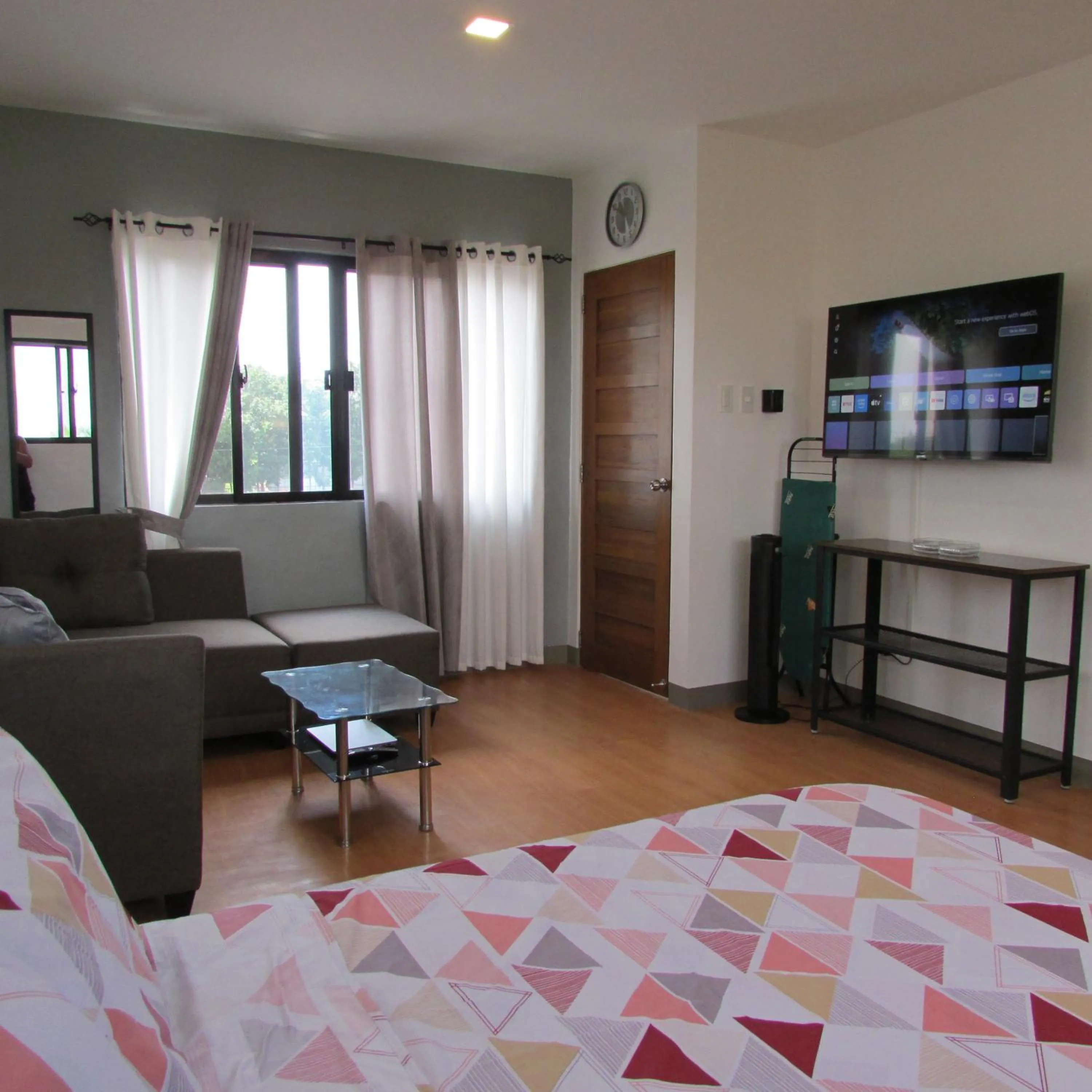 Bedroom, Bed in Casa Devino - Discover the Perfect Condo Getaway in Luxury, Netflix, Free Parking