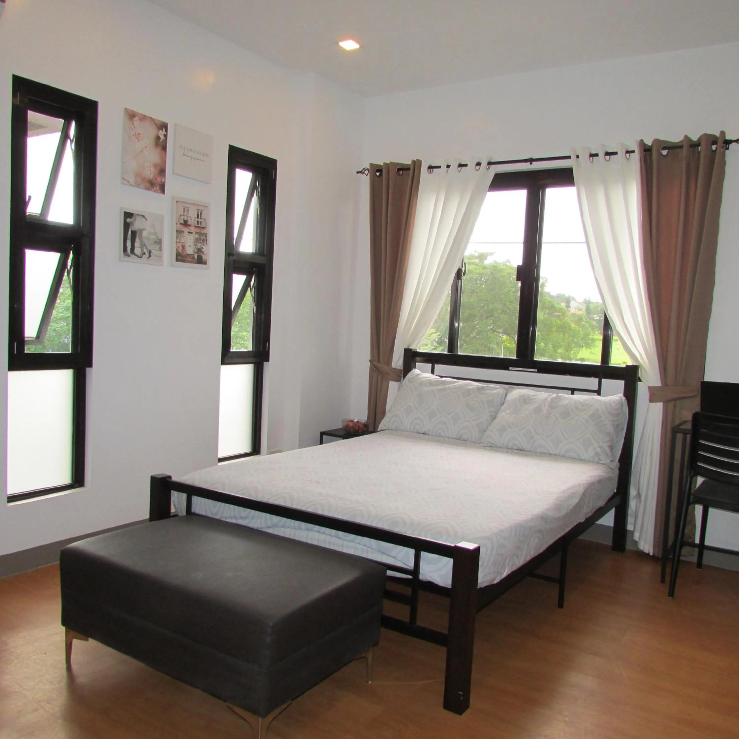 Bed in Casa Devino - Discover the Perfect Condo Getaway in Luxury, Netflix, Free Parking