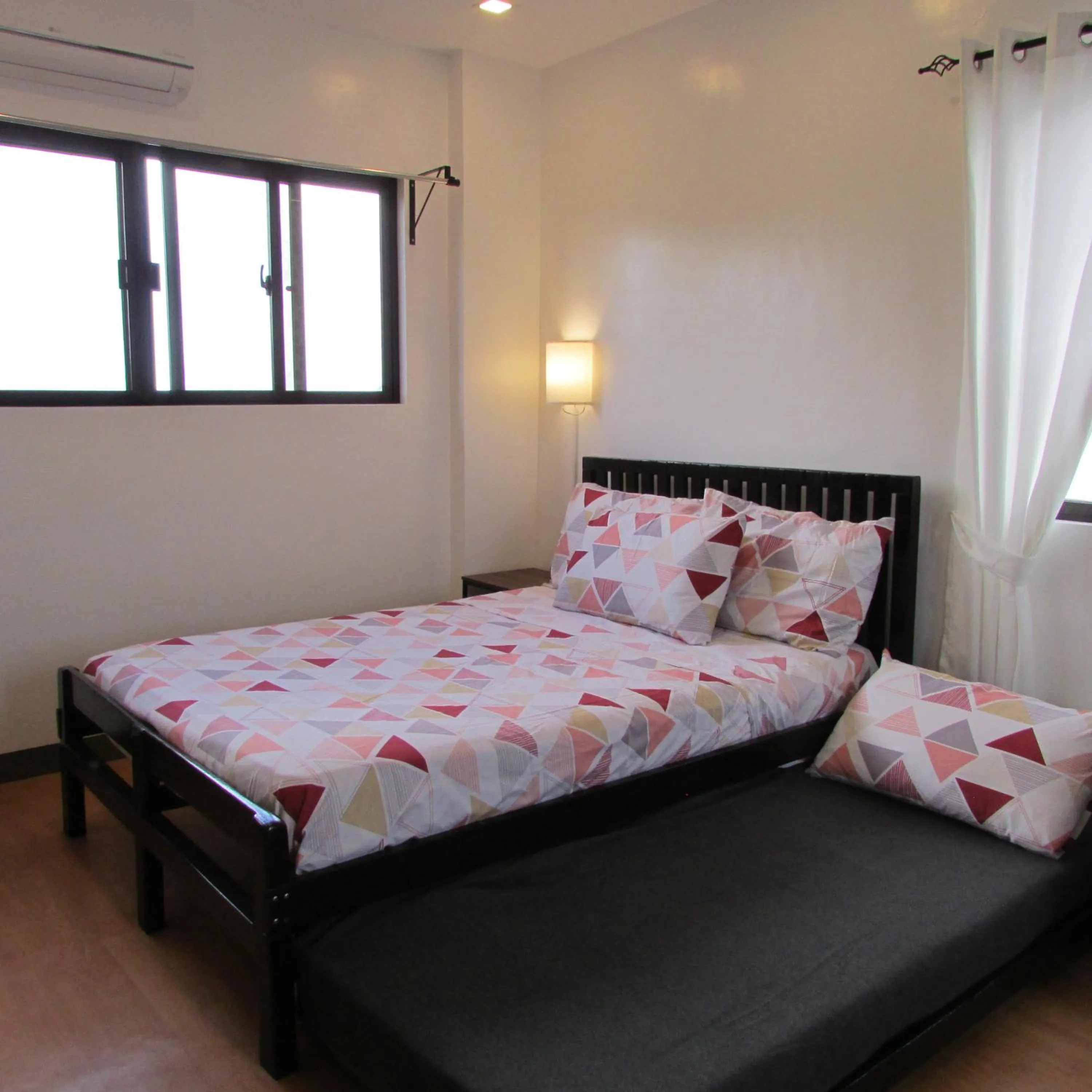 Bed in Casa Devino - Discover the Perfect Condo Getaway in Luxury, Netflix, Free Parking