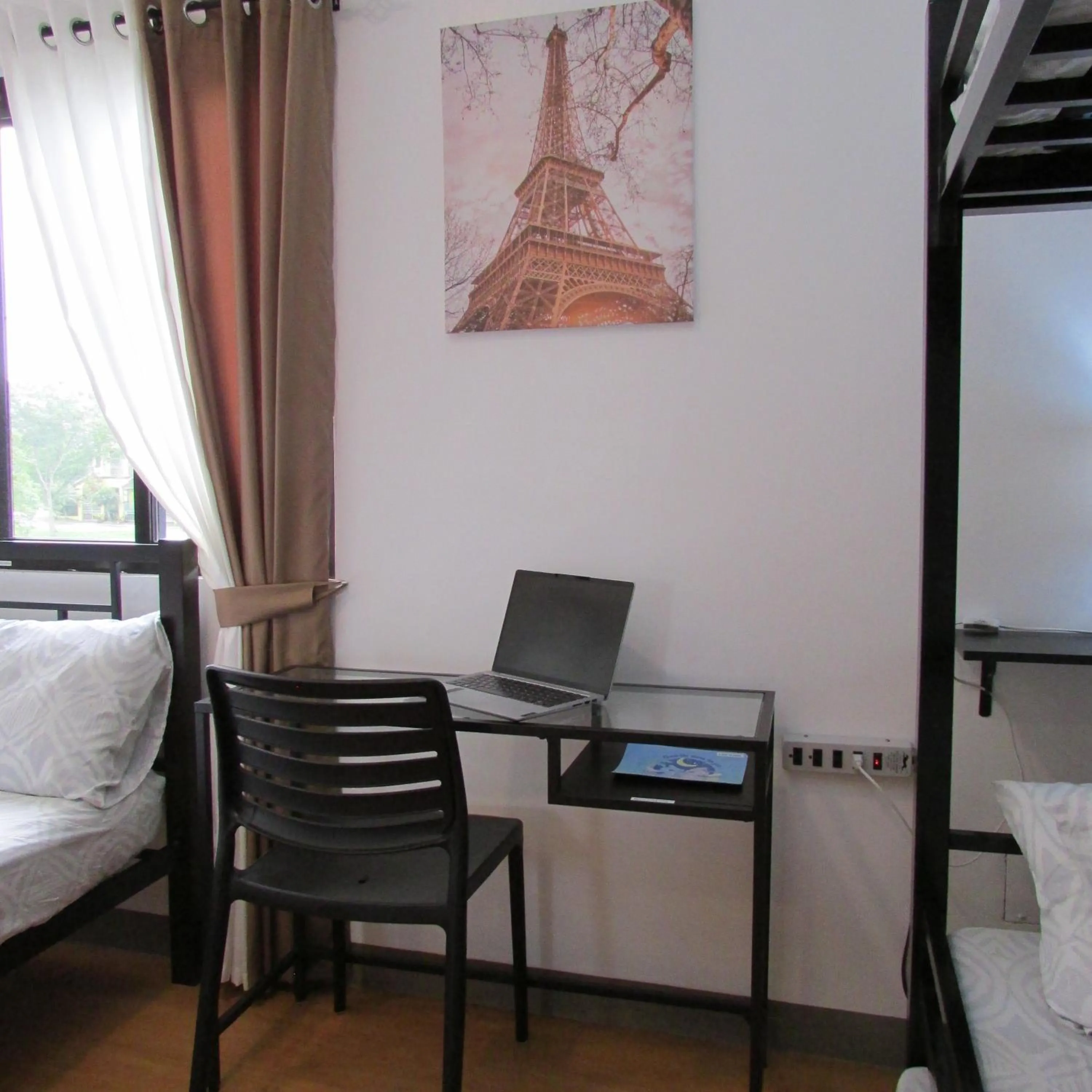 Bedroom, Bed in Casa Devino - Discover the Perfect Condo Getaway in Luxury, Netflix, Free Parking