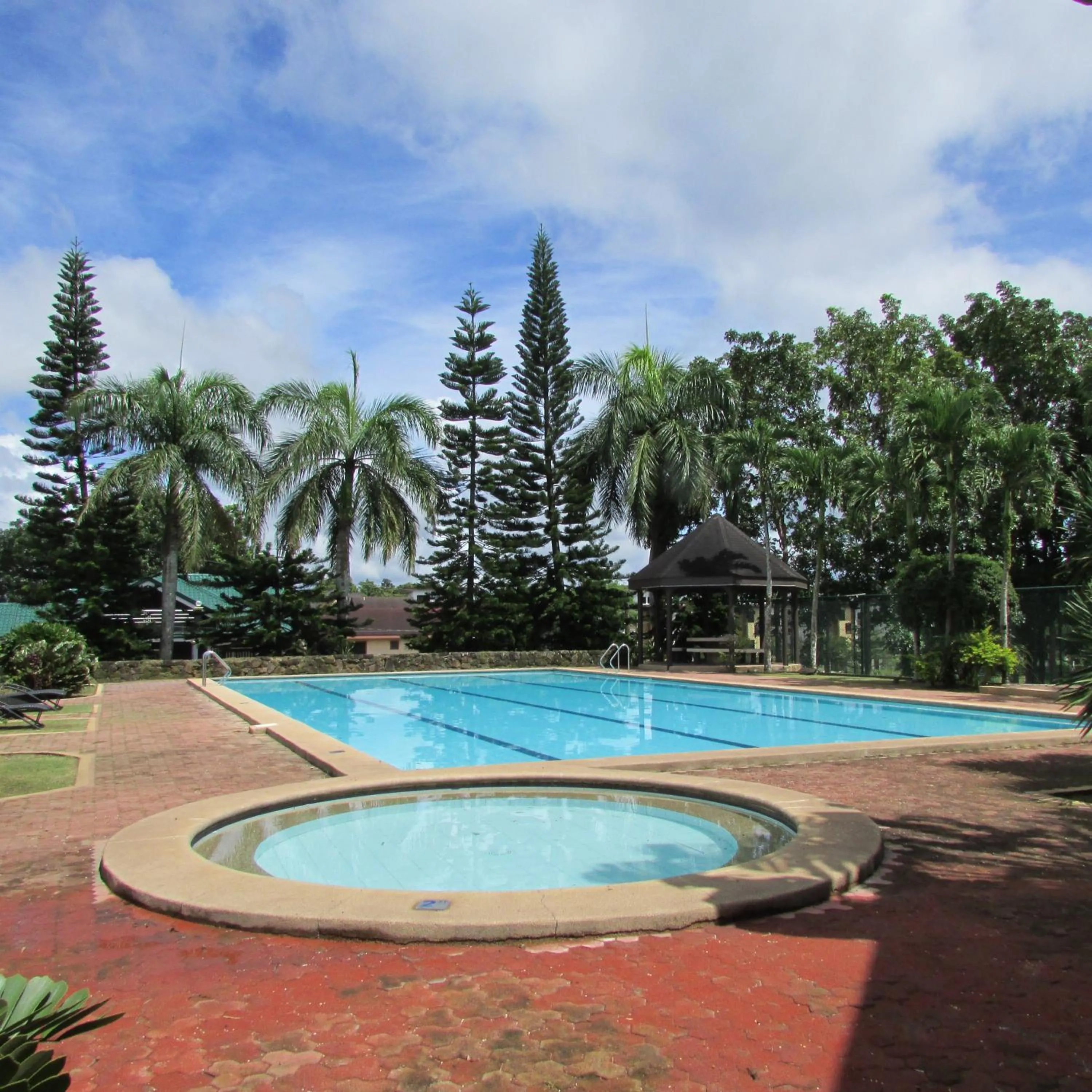 Pool view in Casa Devino - Discover the Perfect Condo Getaway in Luxury, Netflix, Free Parking