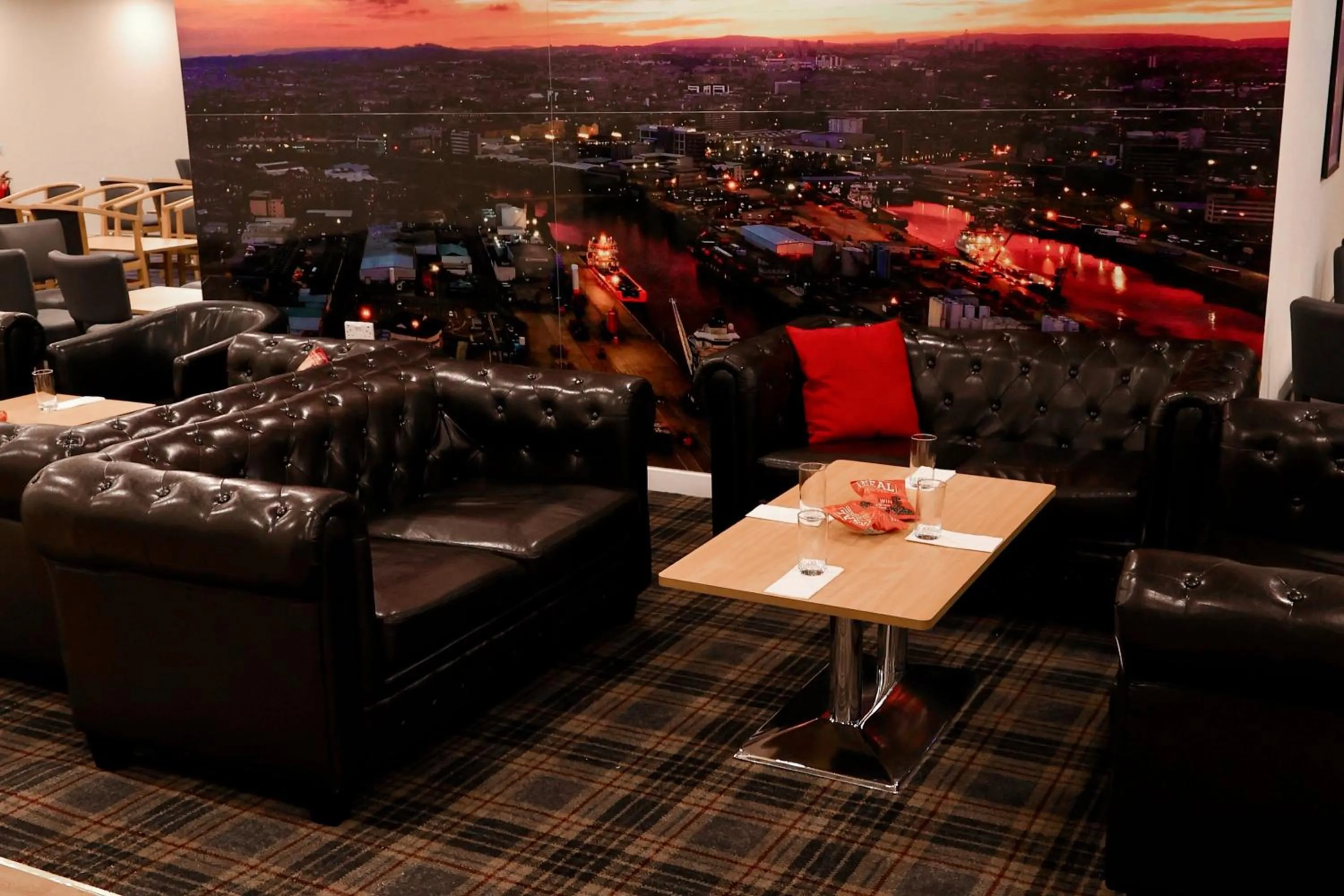 Lounge or bar in Britannia Hotel Aberdeen