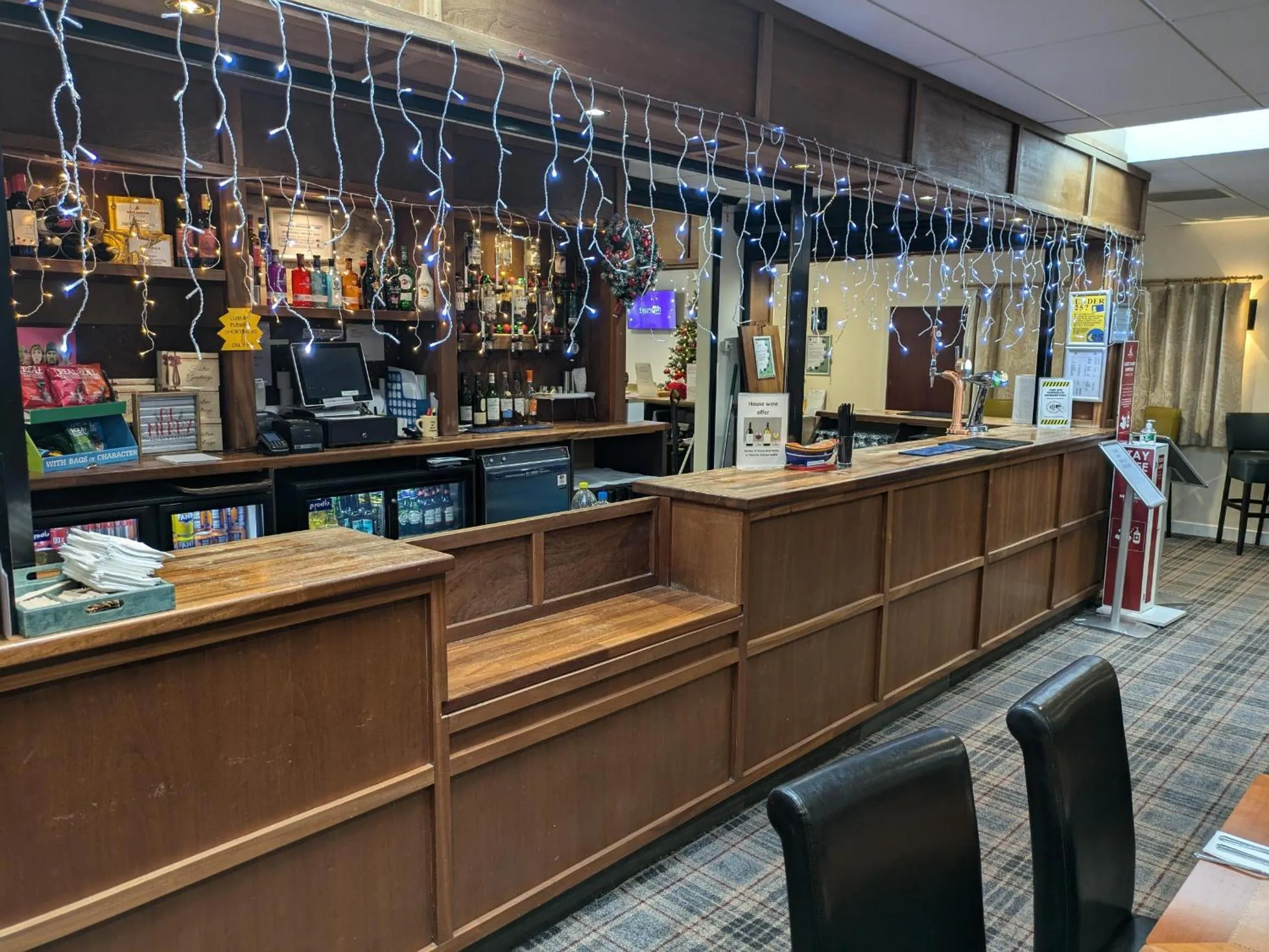 Lounge or bar in Britannia Hotel Aberdeen