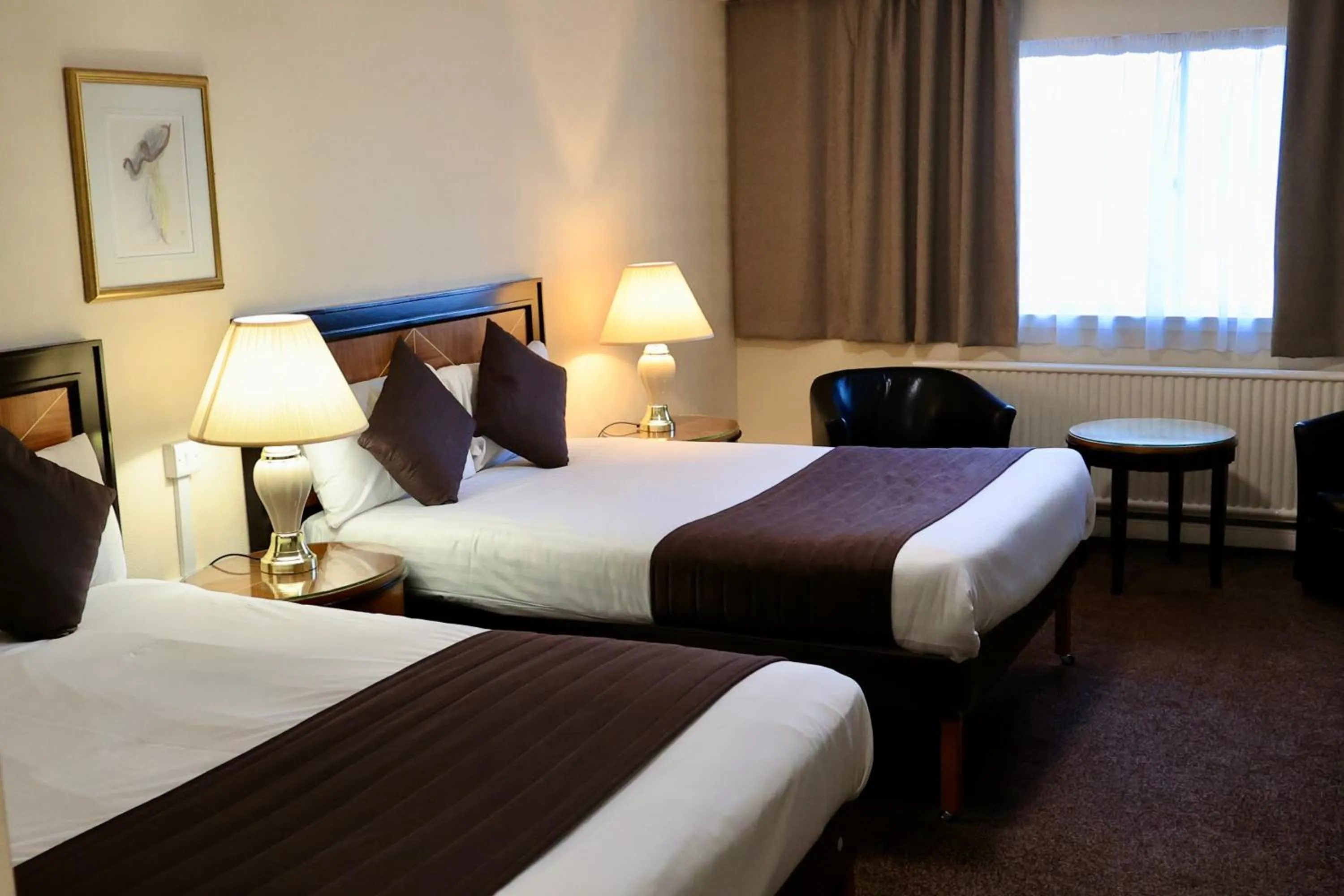 Bedroom, Bed in Britannia Hotel Aberdeen