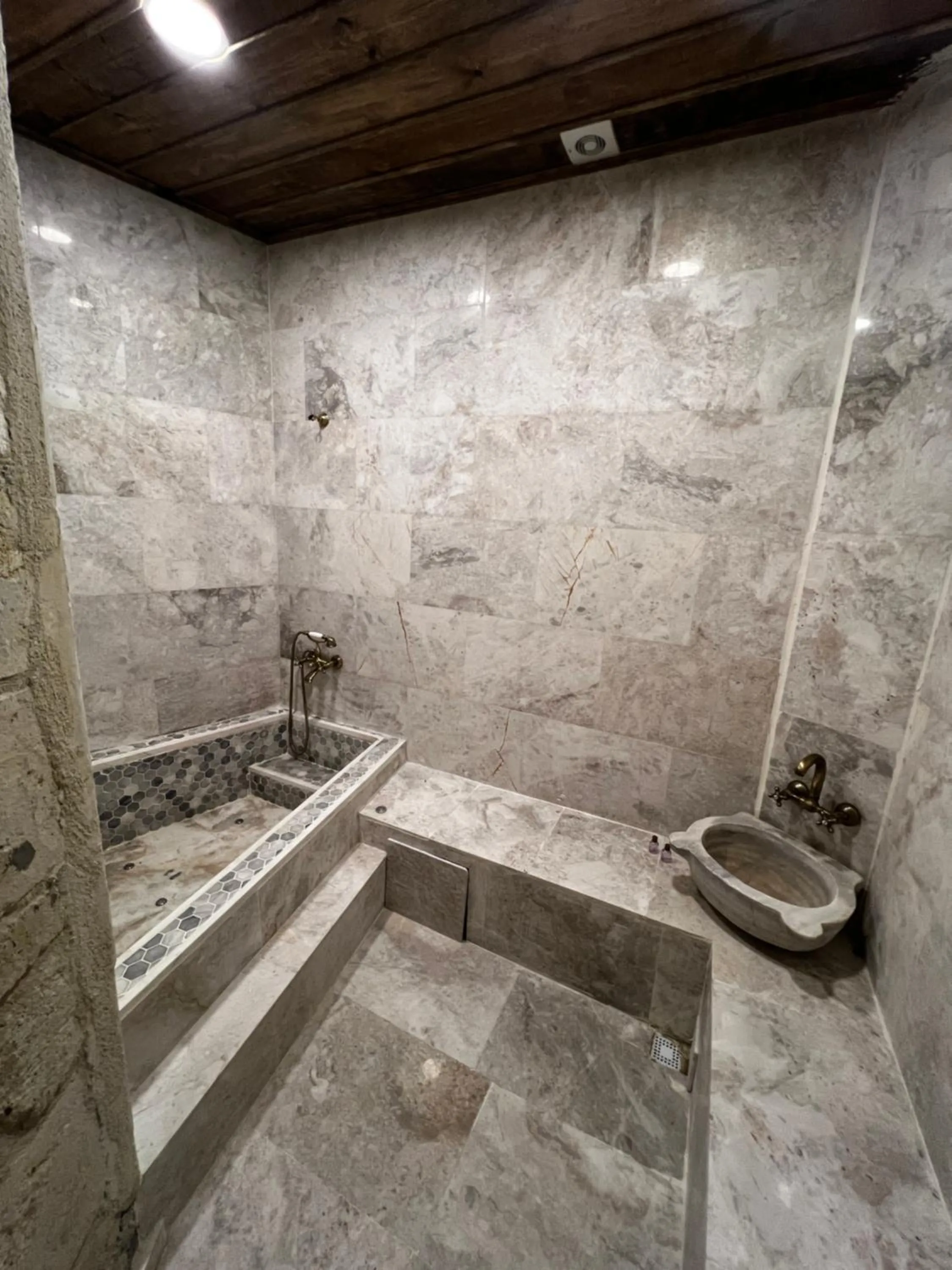 Public Bath in Chakra Special Caves