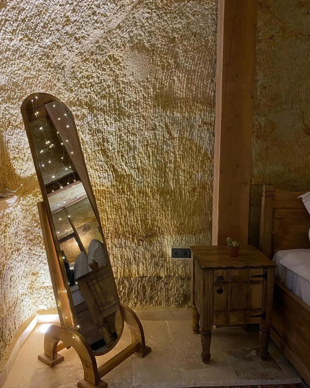 Bedroom in Chakra Special Caves