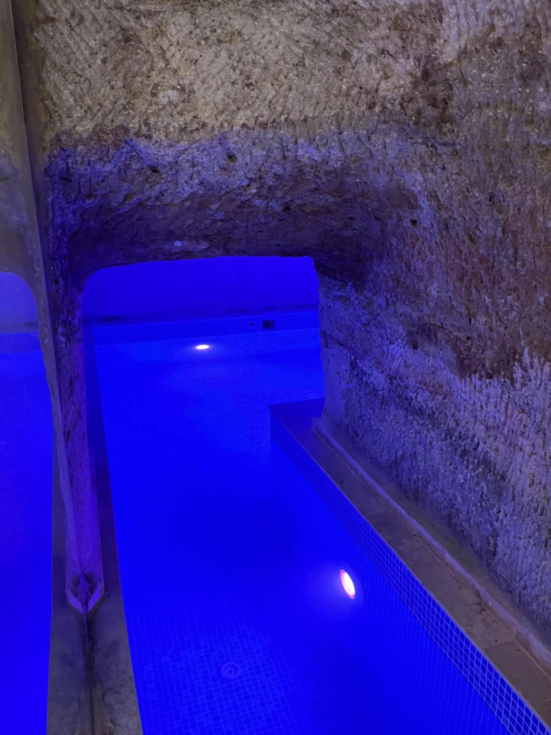 Swimming pool in Chakra Special Caves