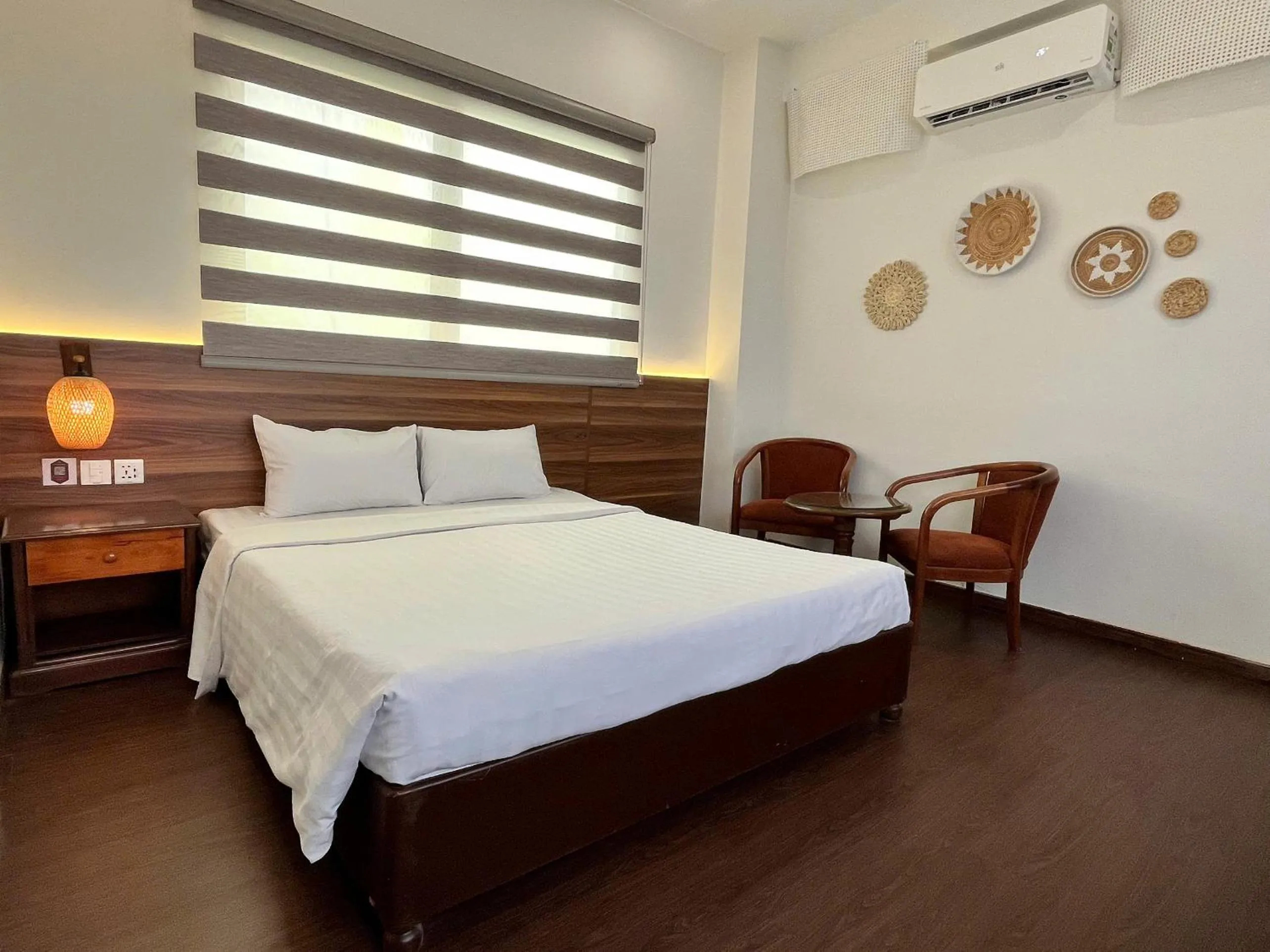 Bed in Lantern Hotel