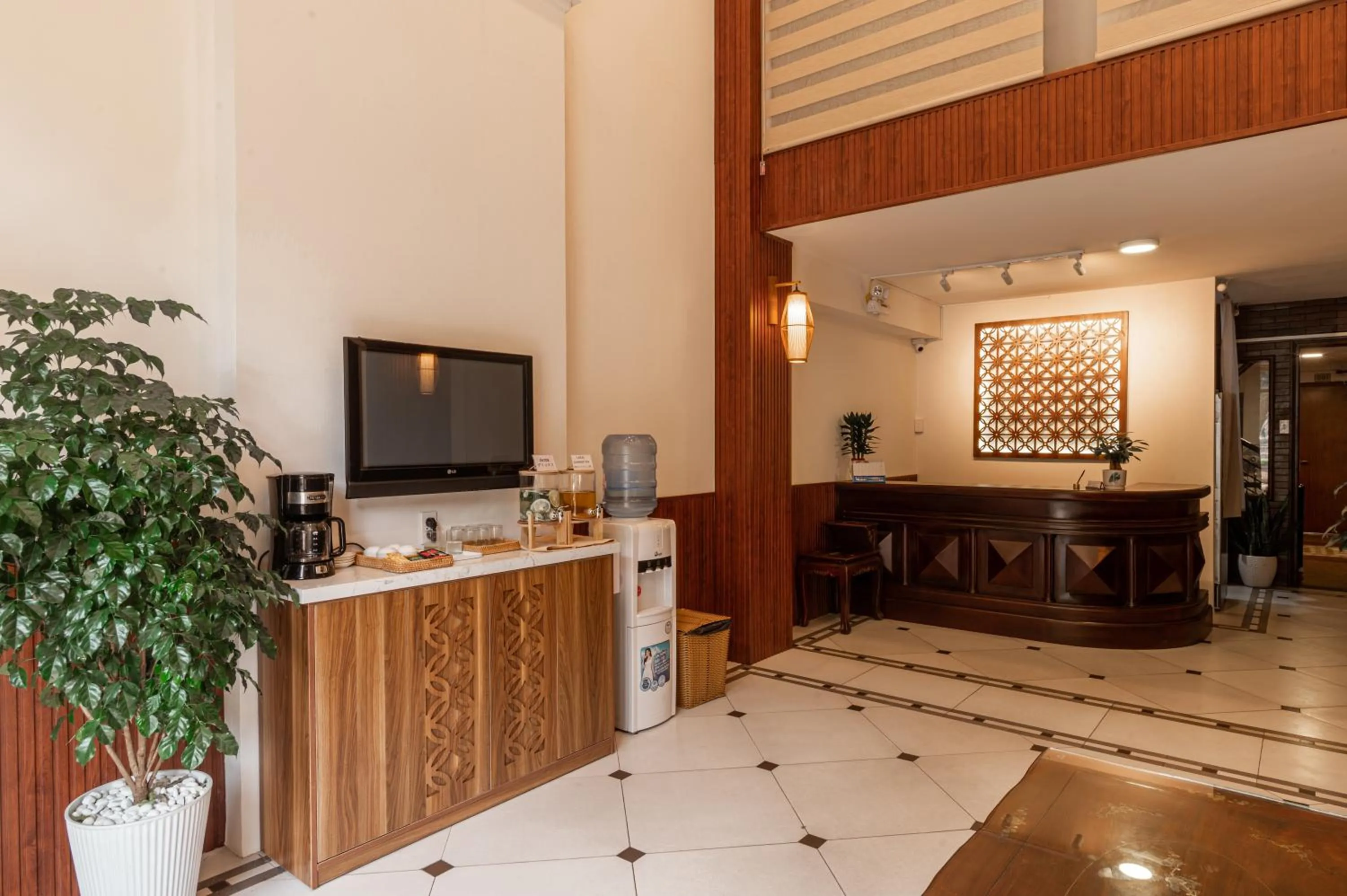 Lobby or reception in Lantern Hotel