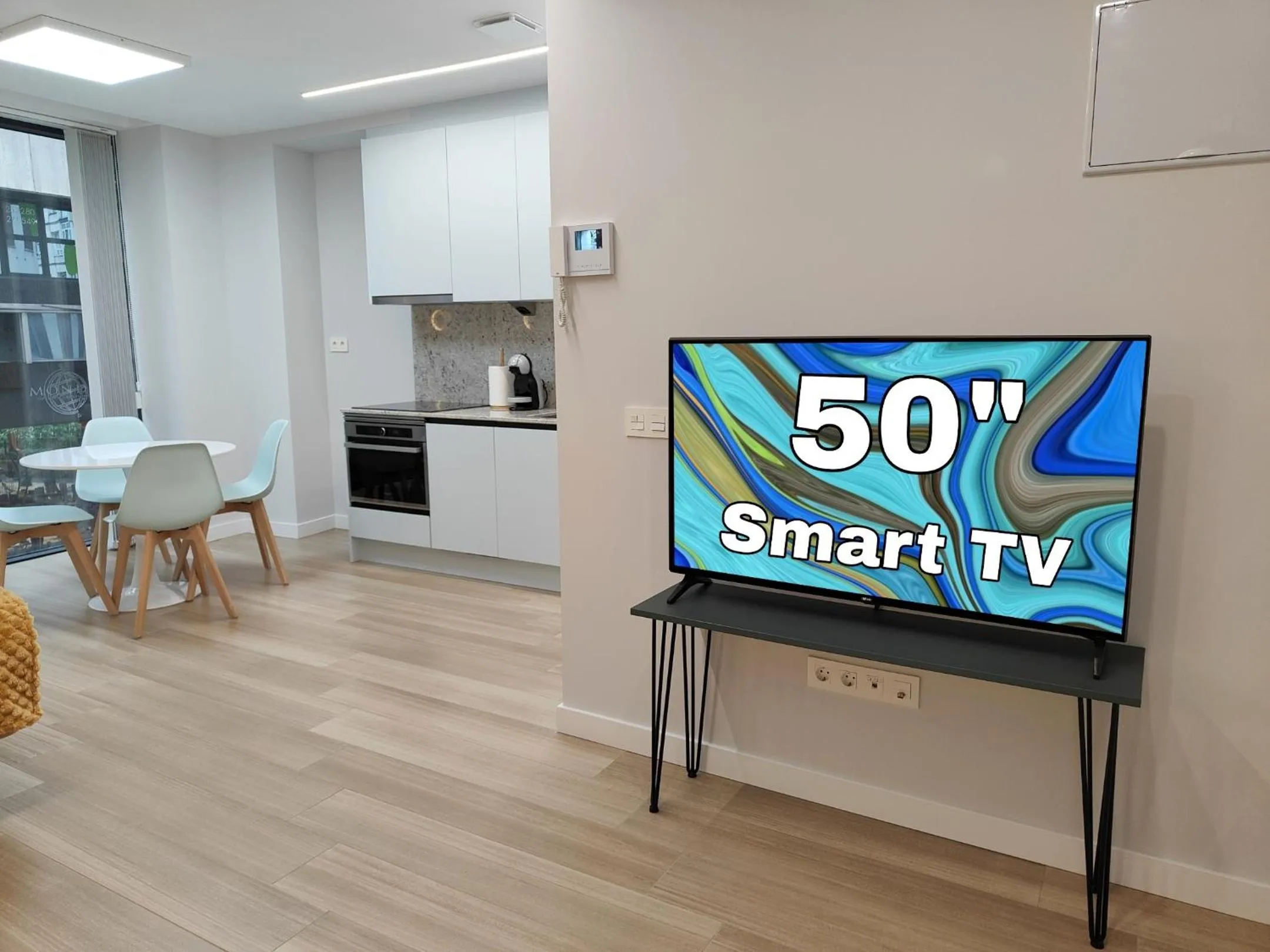 TV and multimedia in Apartamentos Centro Oviedo Caveda