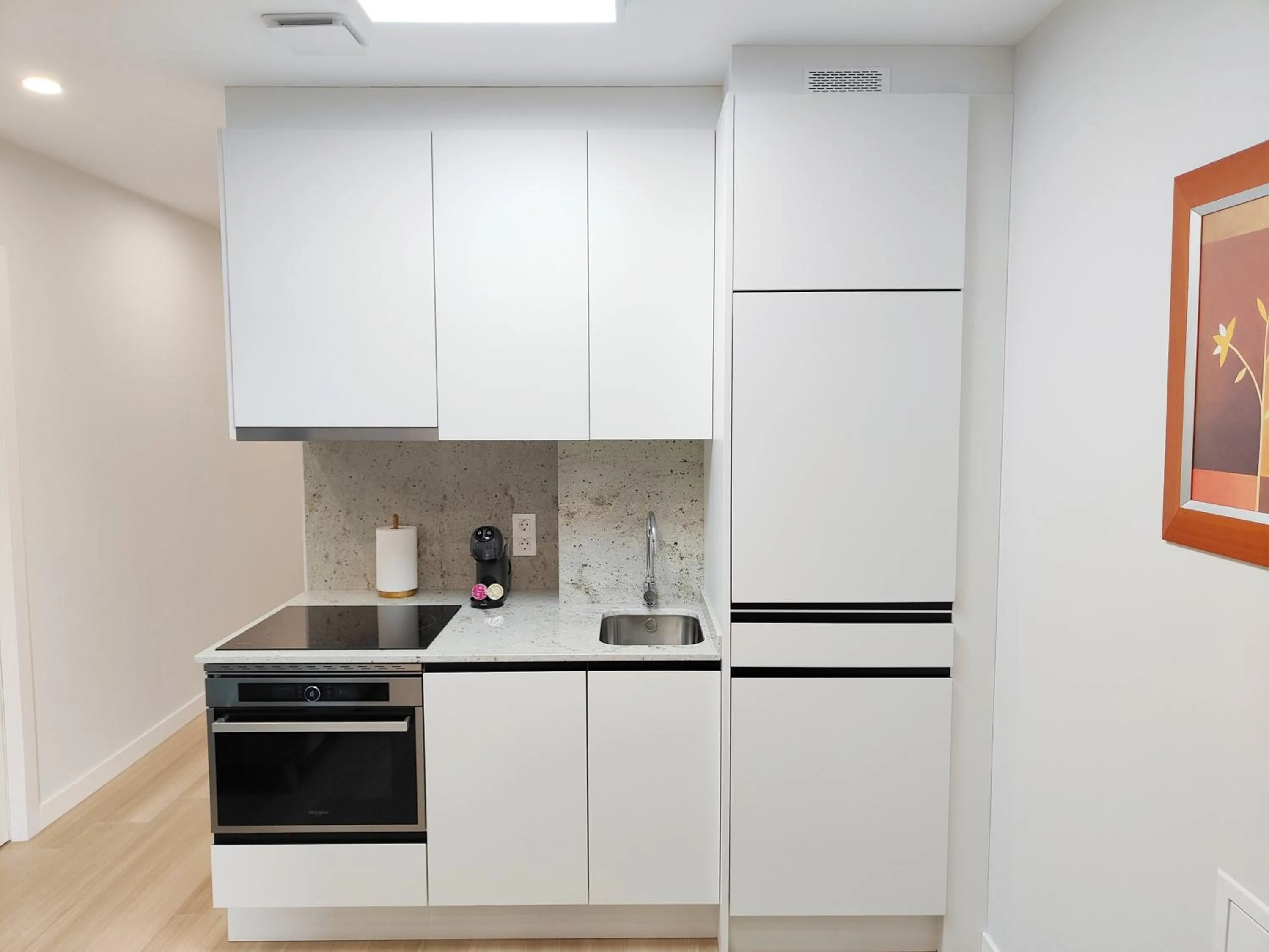 Coffee/tea facilities in Apartamentos Centro Oviedo Caveda