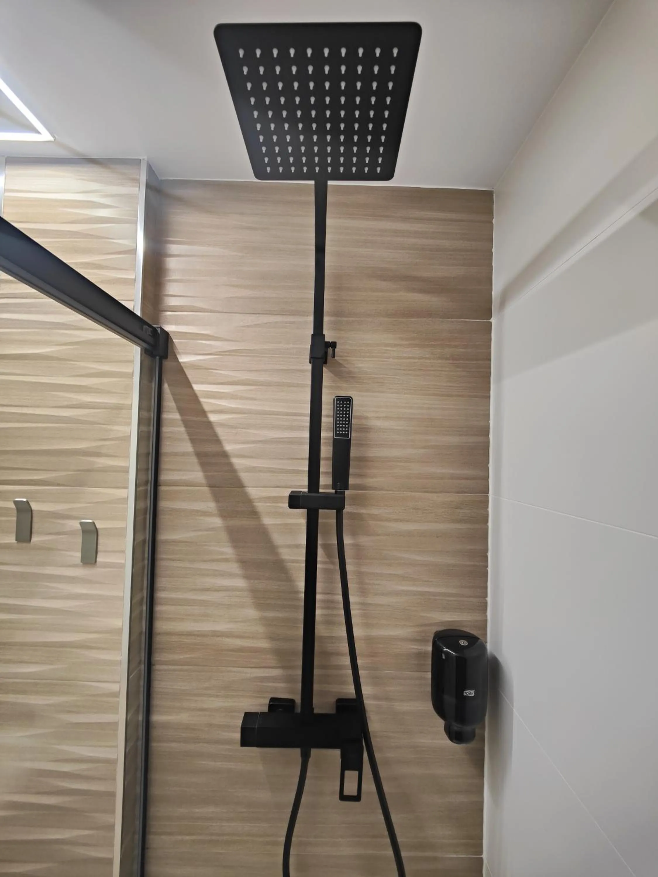 Shower in Apartamentos Centro Oviedo Caveda