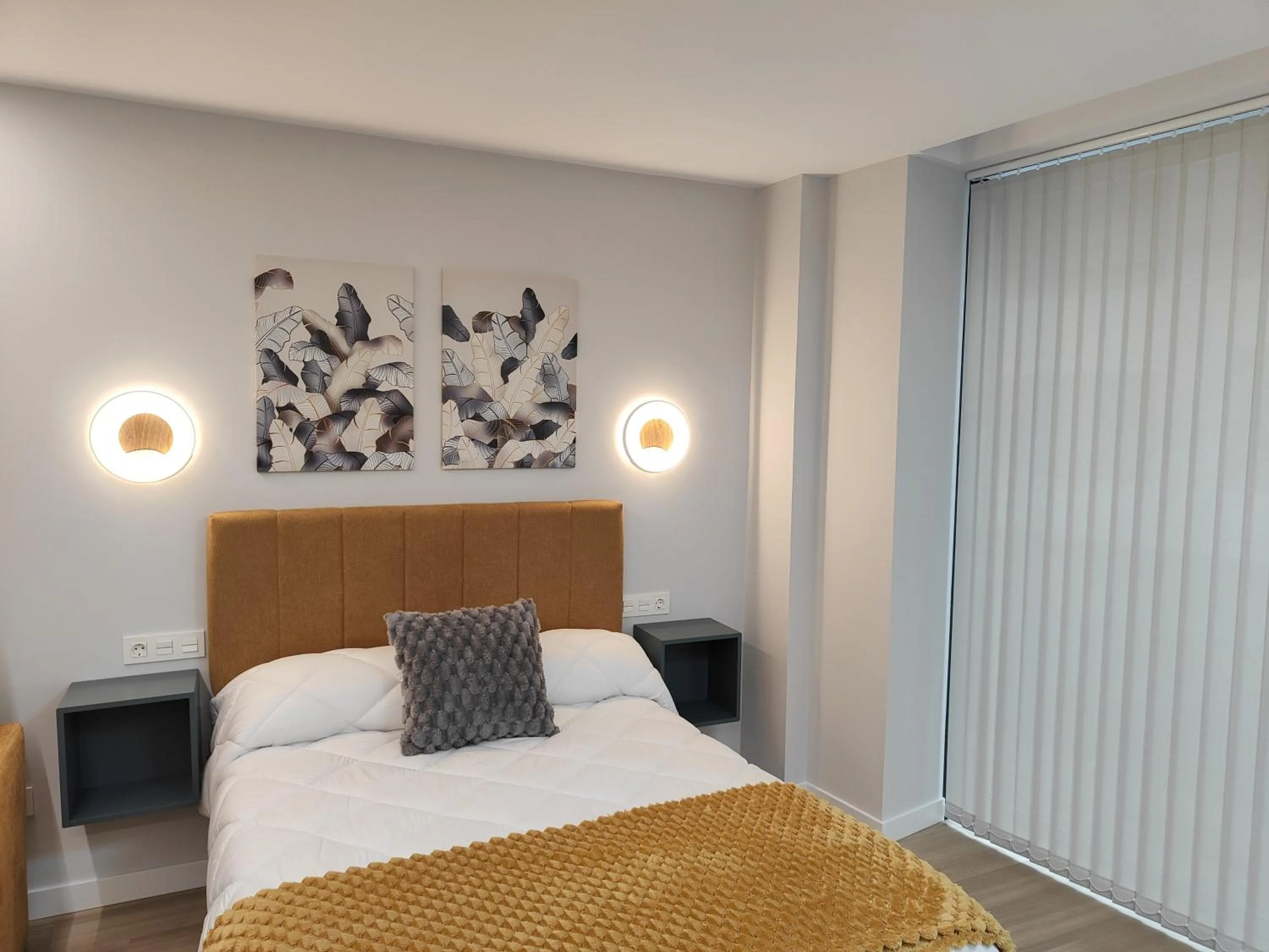 Bed in Apartamentos Centro Oviedo Caveda