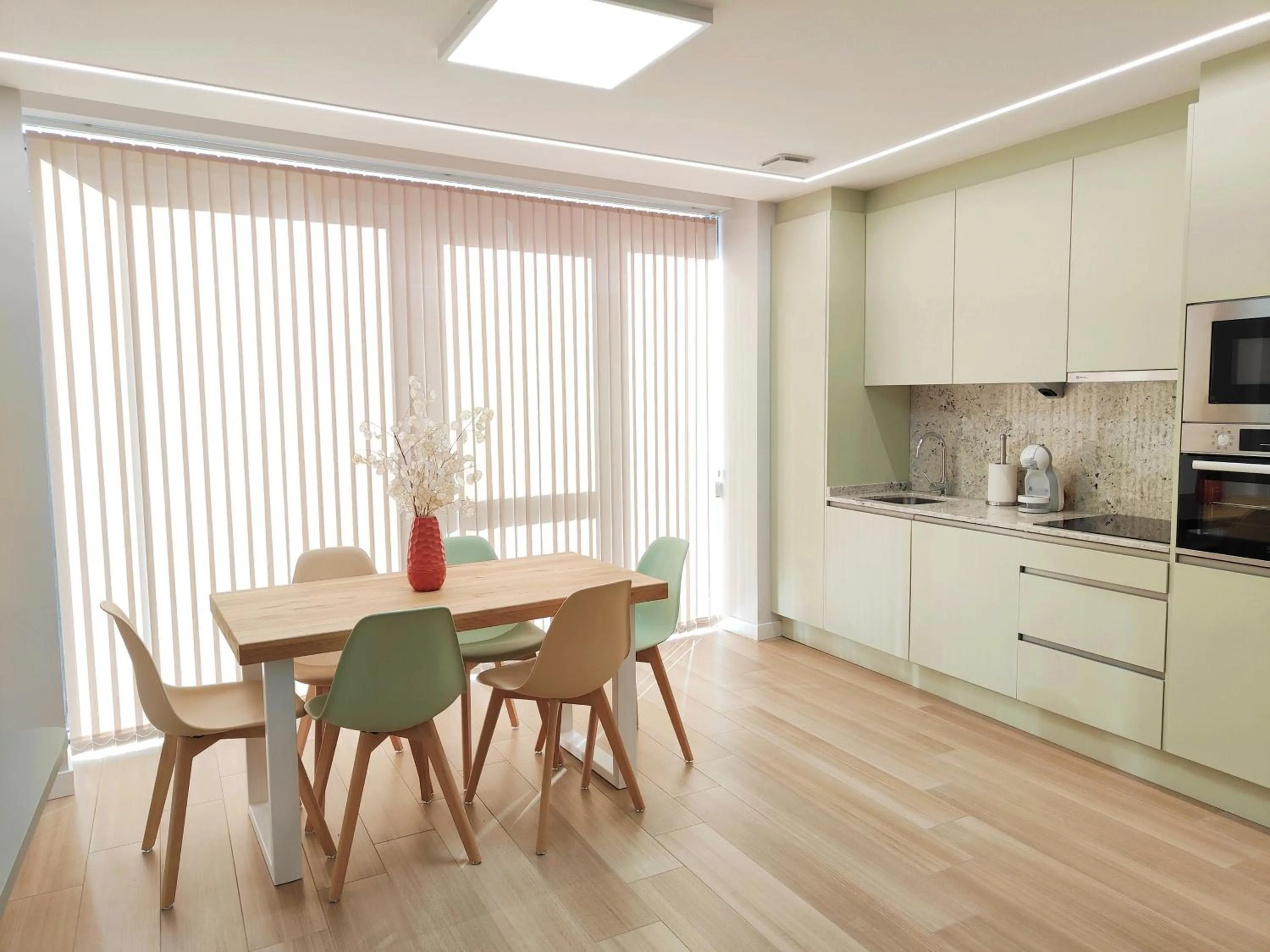 Coffee/tea facilities in Apartamentos Centro Oviedo Caveda