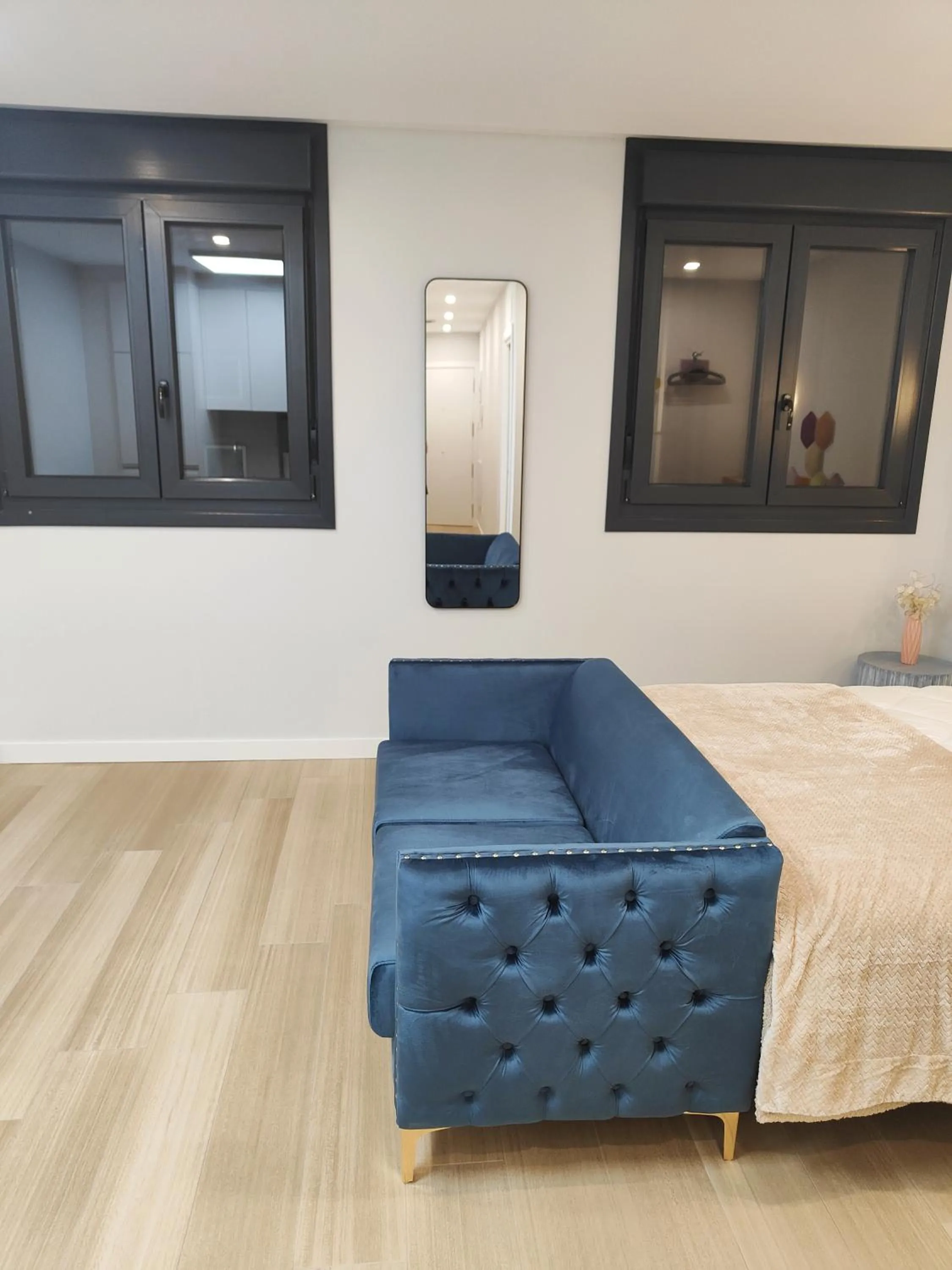 Living room, Bed in Apartamentos Centro Oviedo Caveda