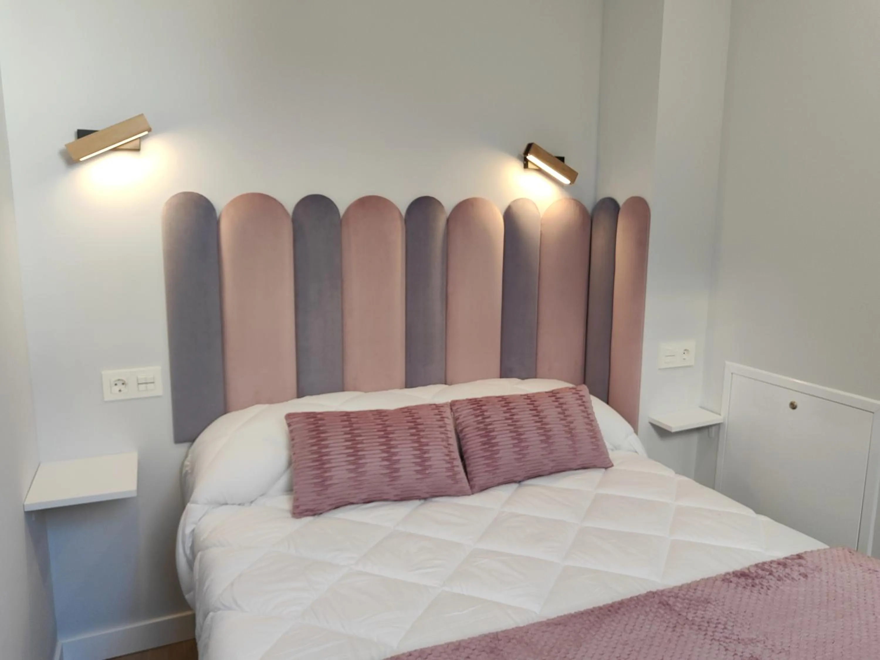 Bed in Apartamentos Centro Oviedo Caveda