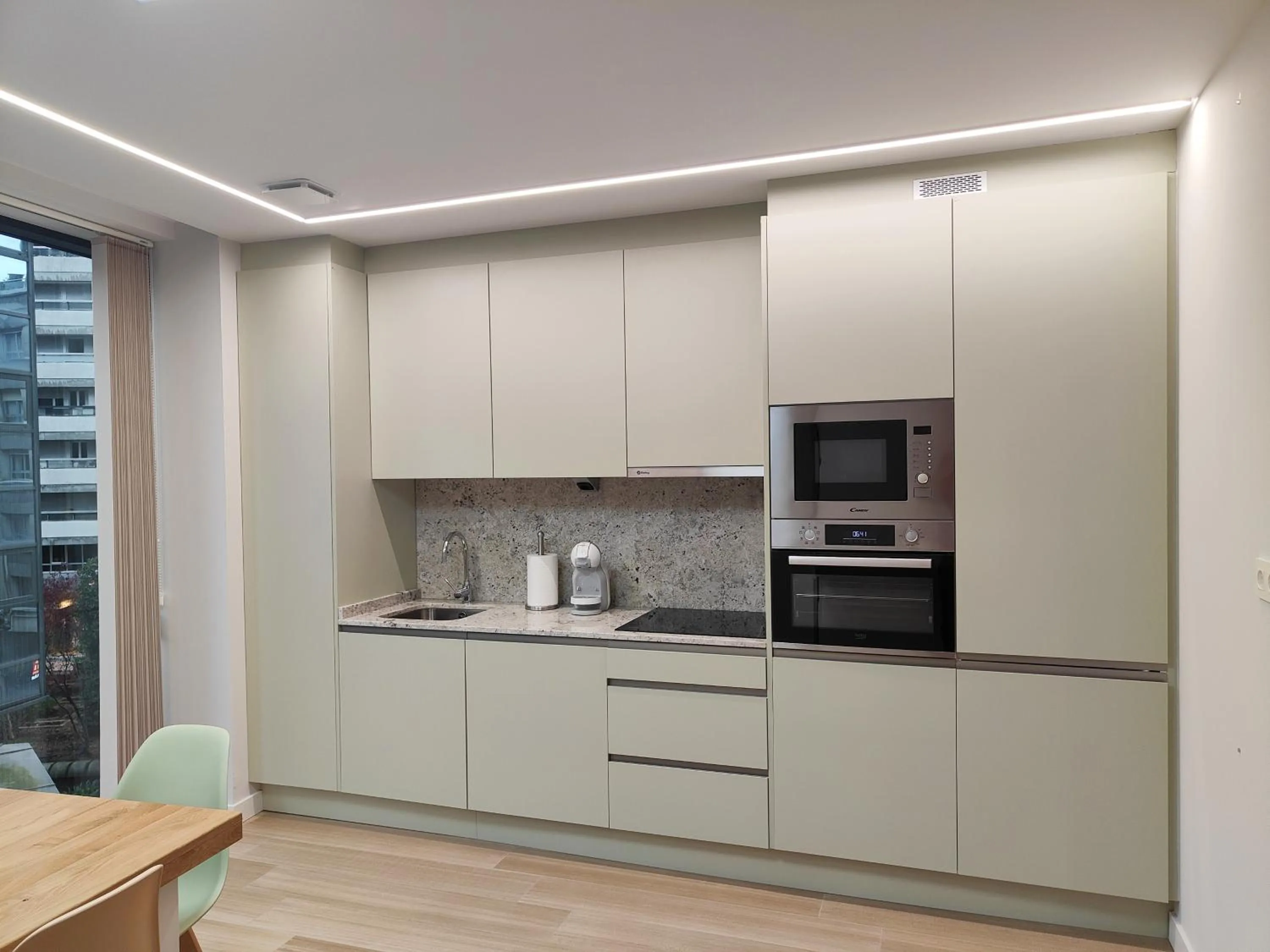 Coffee/tea facilities in Apartamentos Centro Oviedo Caveda