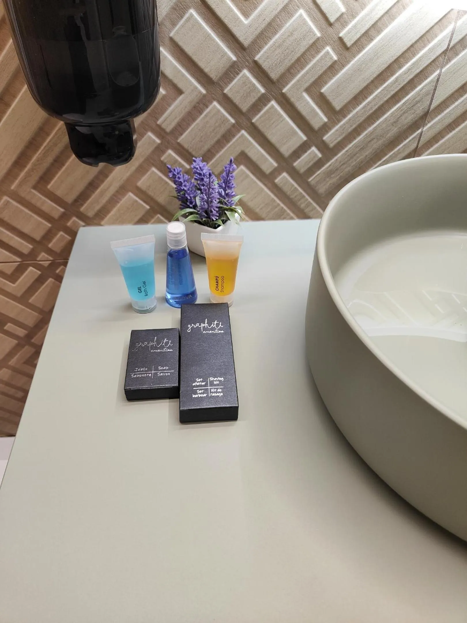 Bathroom in Apartamentos Centro Oviedo Caveda