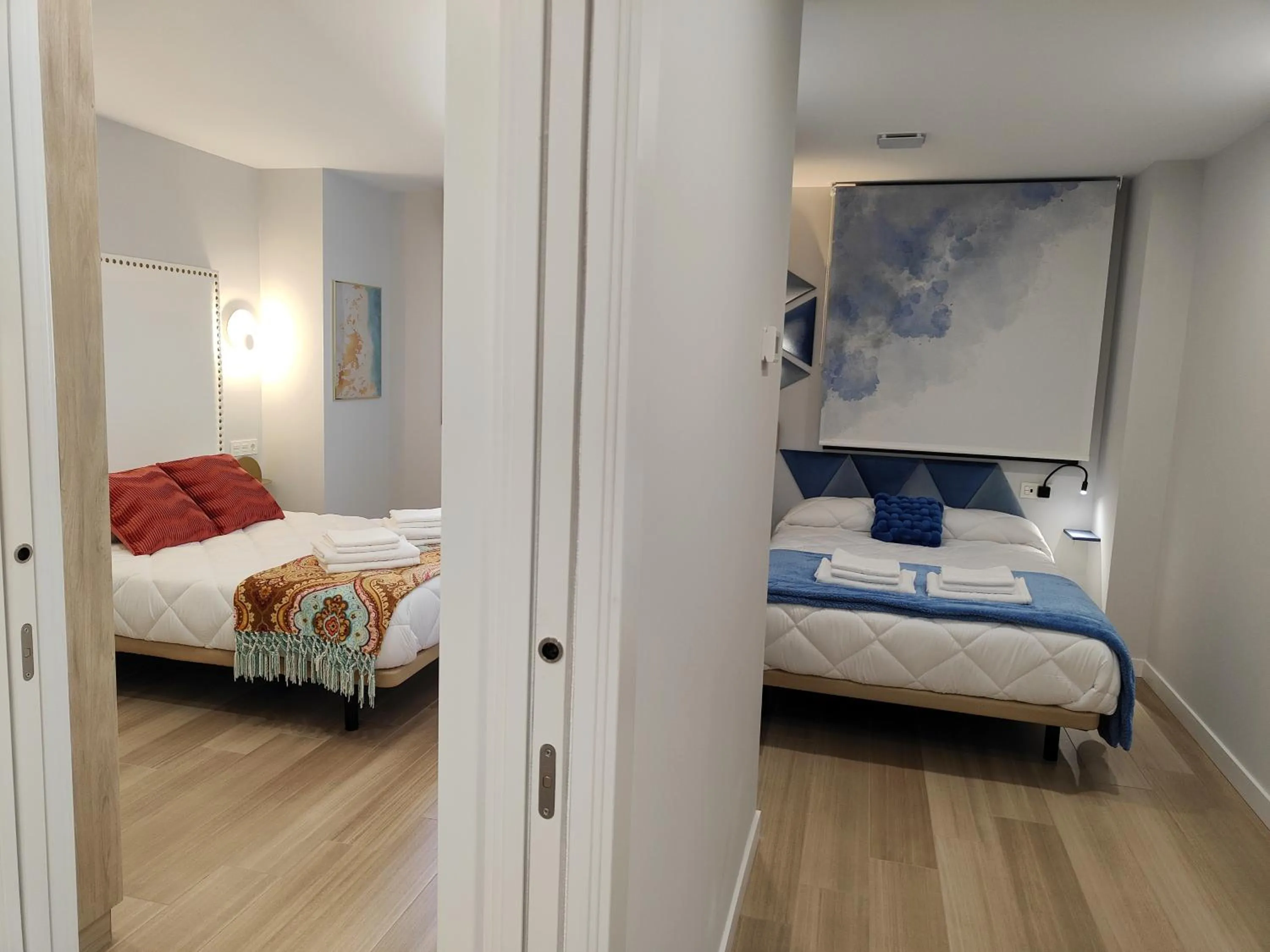 Bedroom, Bed in Apartamentos Centro Oviedo Caveda