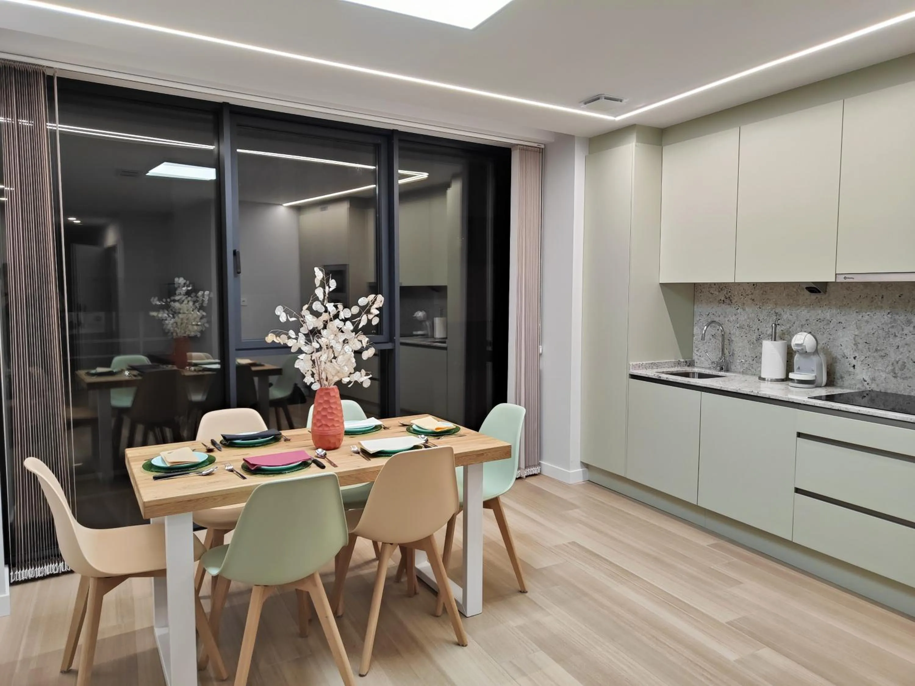 Kitchen or kitchenette in Apartamentos Centro Oviedo Caveda