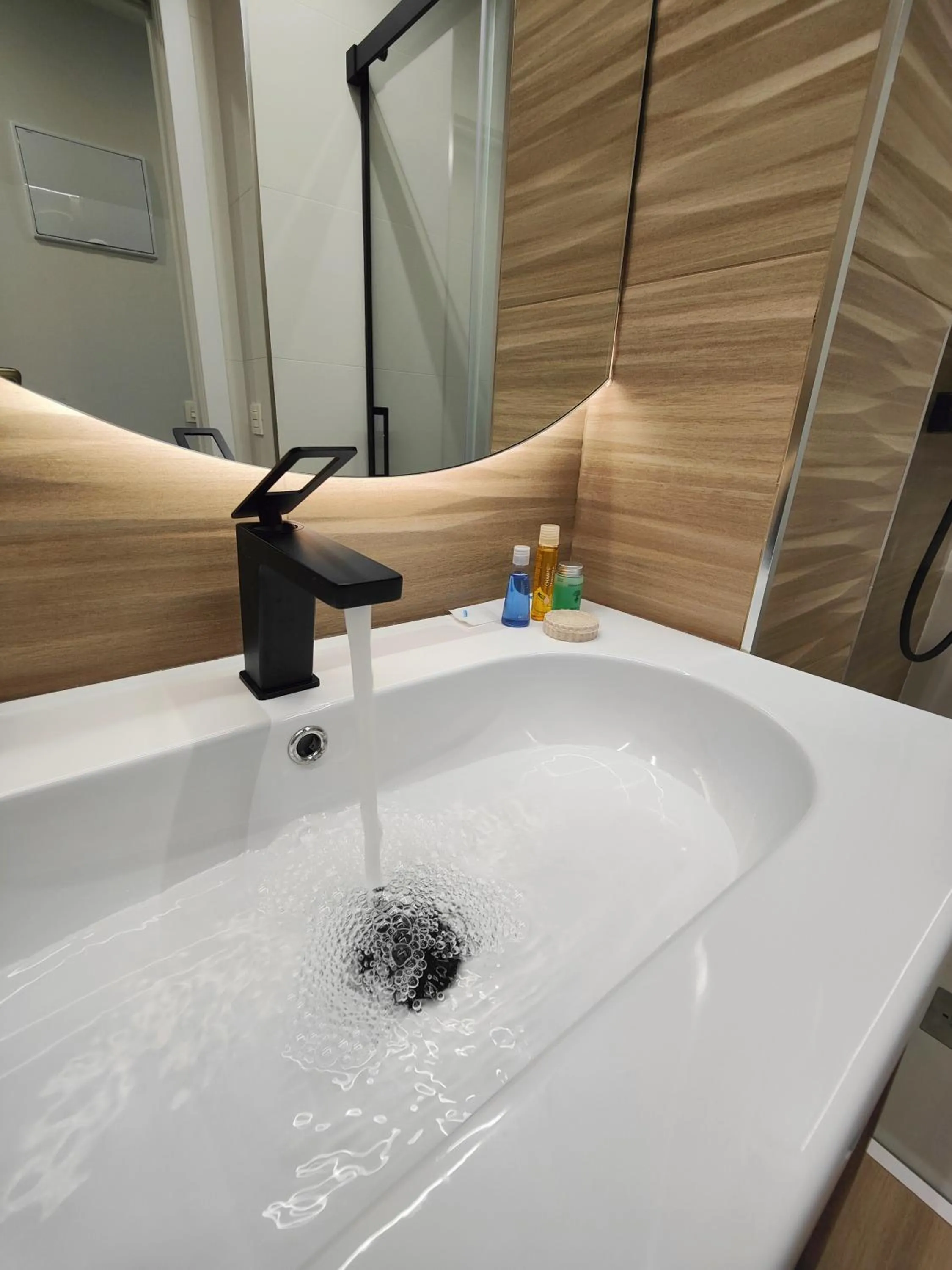 Bathroom in Apartamentos Centro Oviedo Caveda