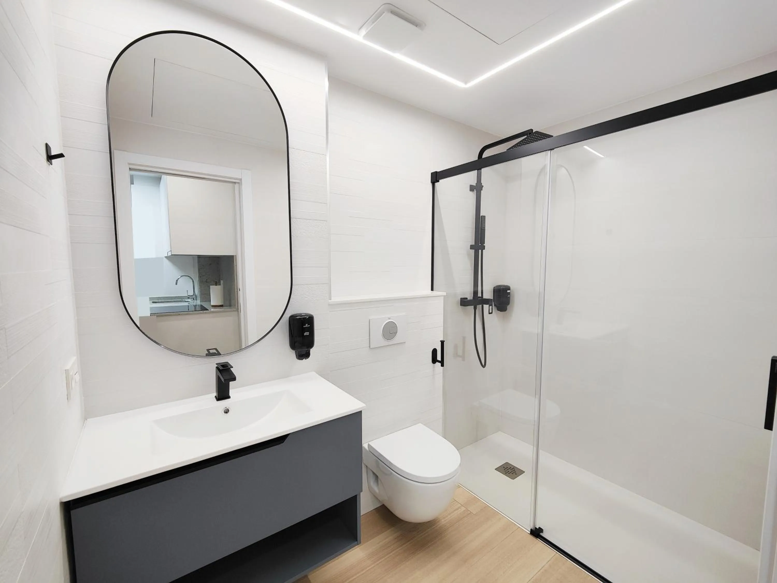 Toilet in Apartamentos Centro Oviedo Caveda