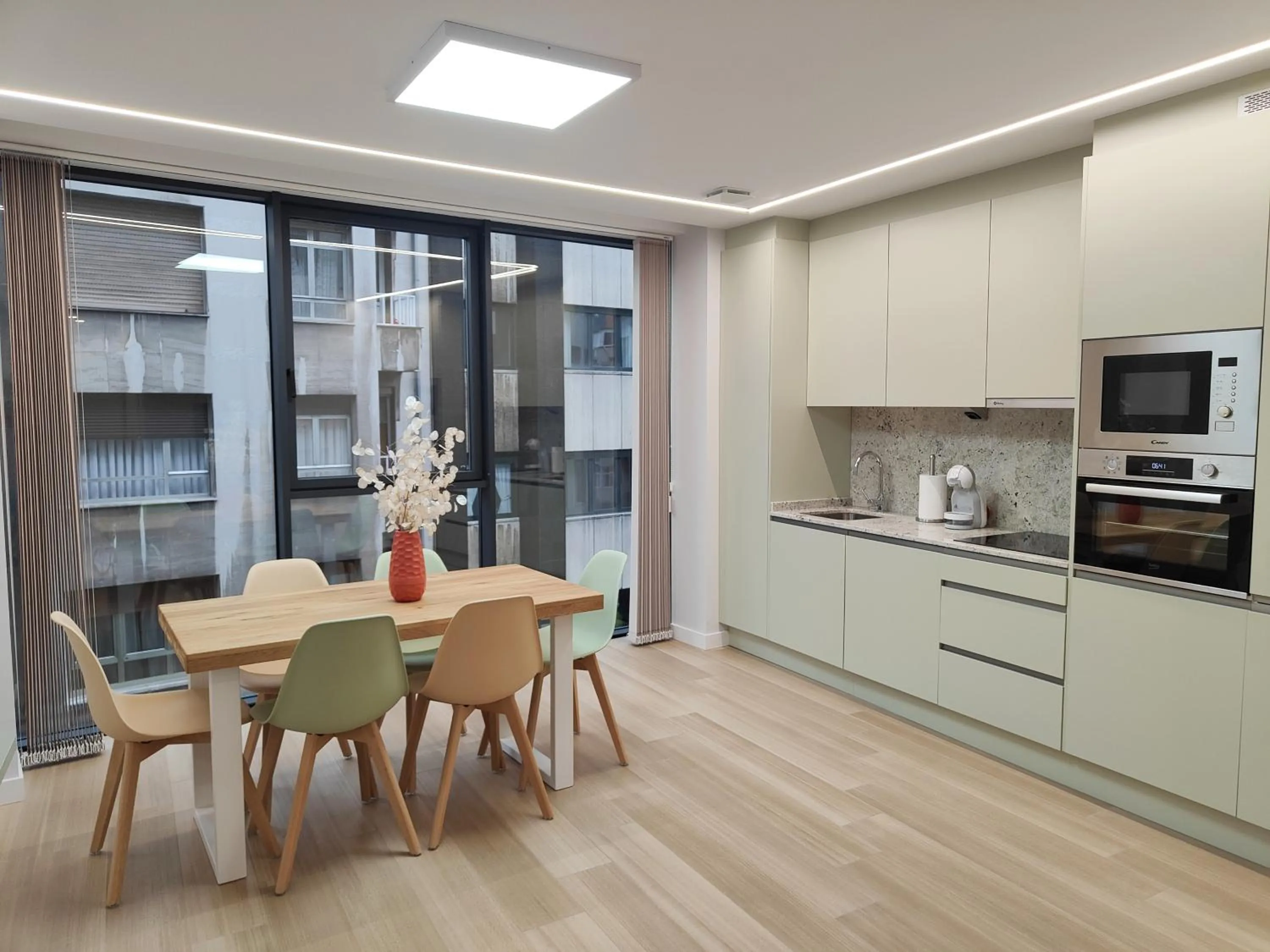 Coffee/tea facilities in Apartamentos Centro Oviedo Caveda