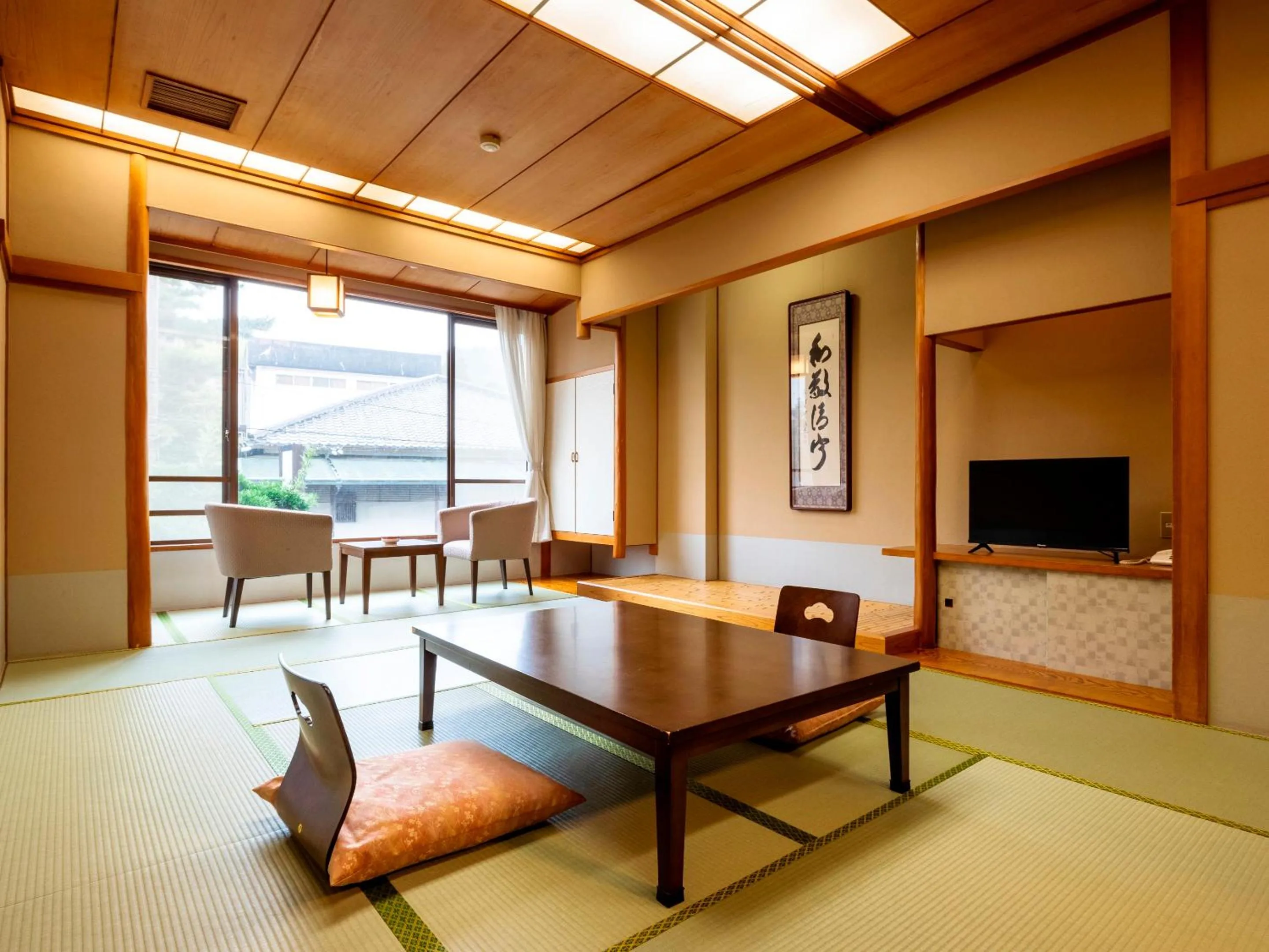 Photo of the whole room in Hotel Sunvalley Izunagaoka Main Building