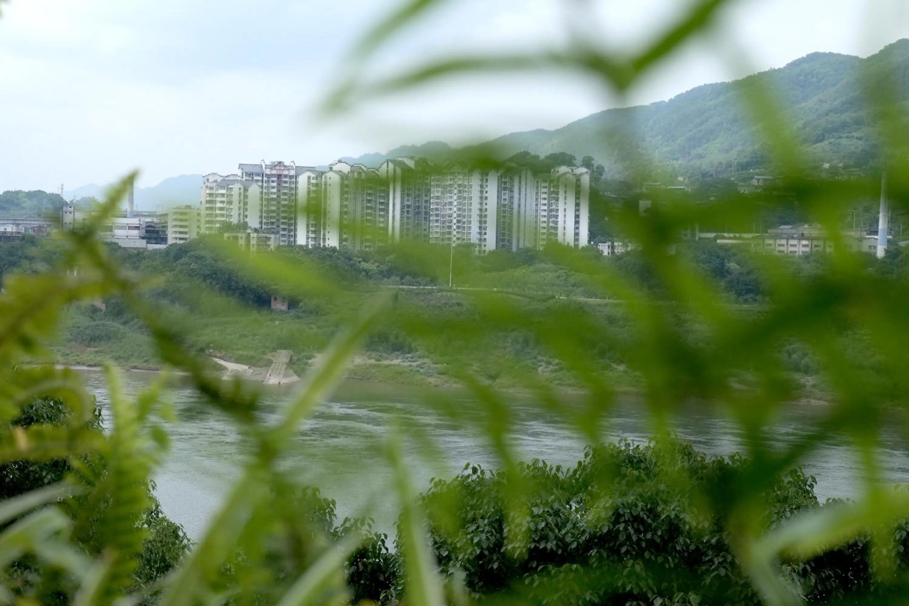 Natural landscape in Wuyu Hotel Chongqing Southwest University & Jialing Riverside
